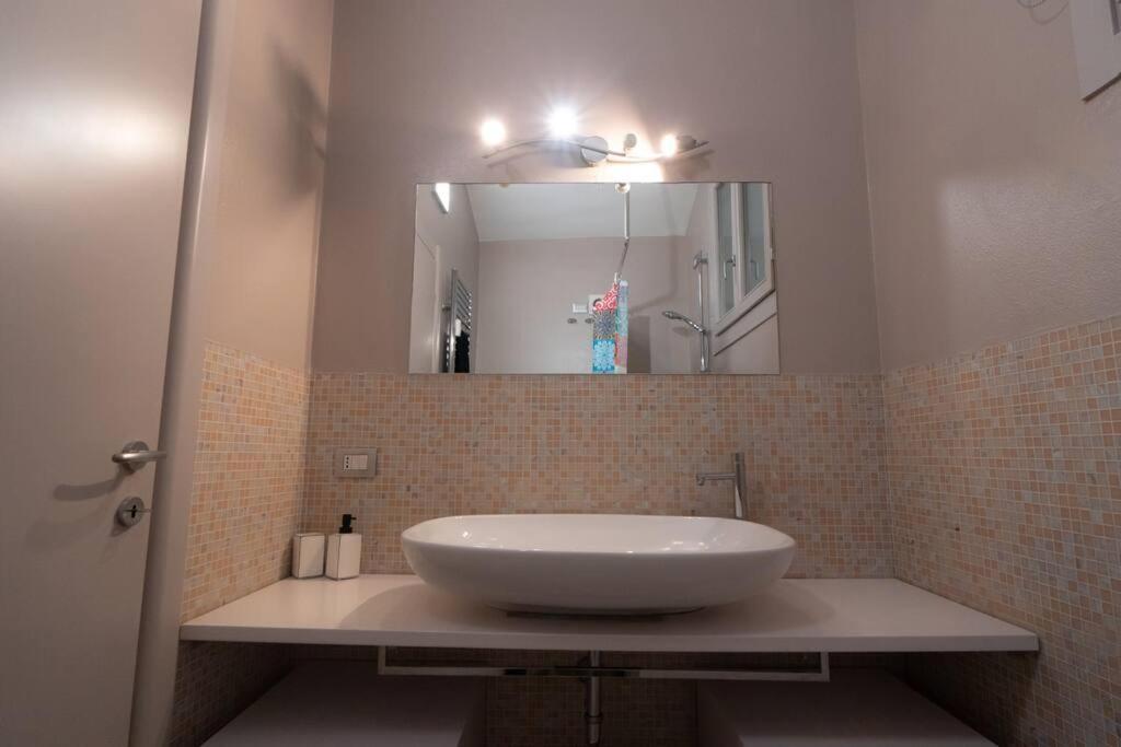 An Elegant In Milan's Art District Apartment *