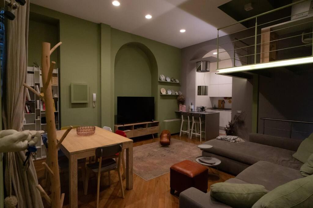 An Elegant In Milan's Art District Apartment Milan