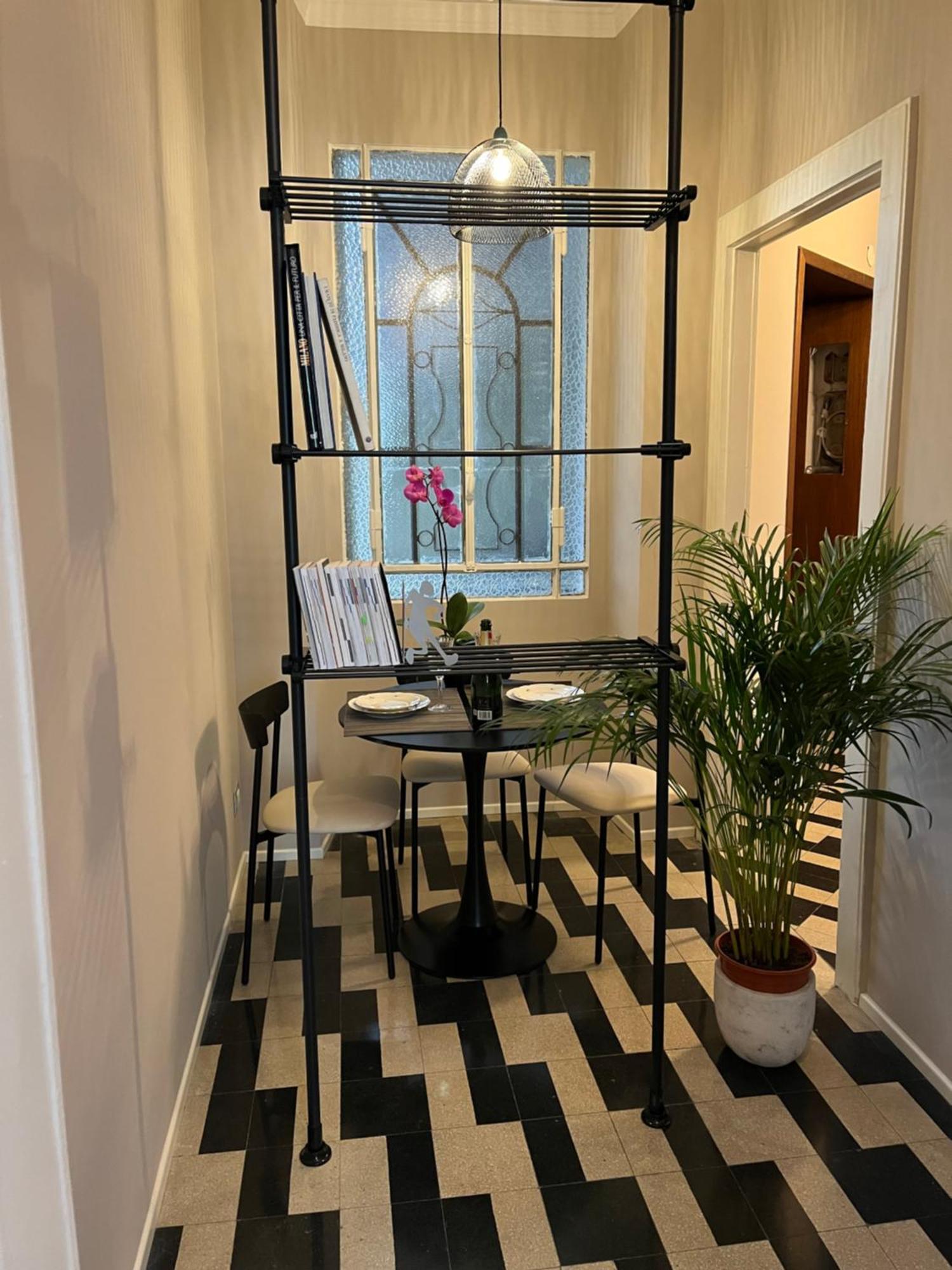 Apartment La *