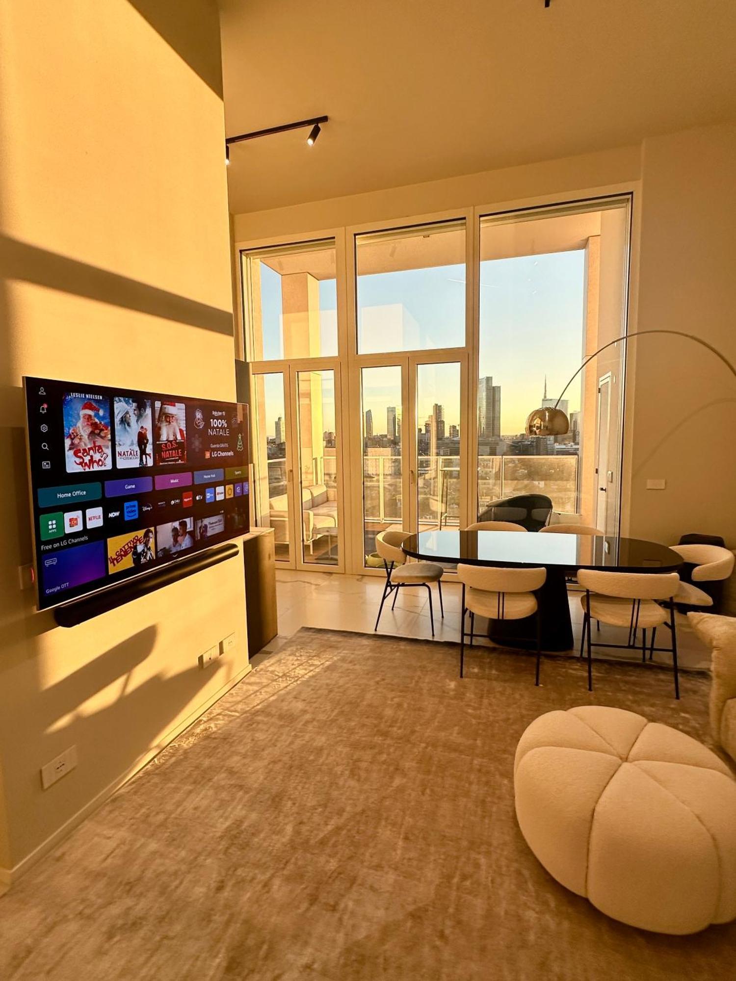 Apartment Modern Flat 16th Floor - Terrace With Skyline View Milan