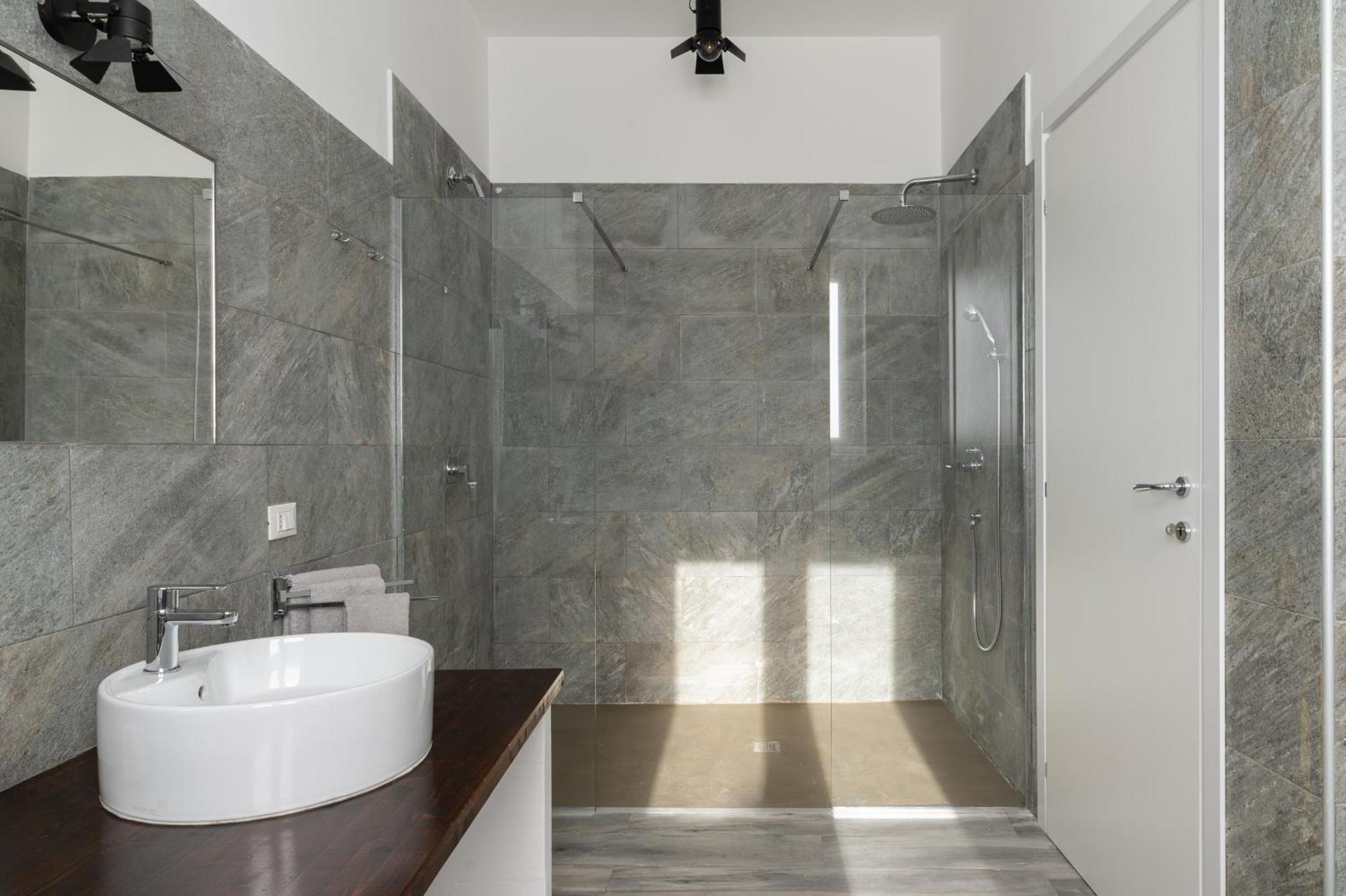 Bmore San Babila - Luxury Near Duomo Apartment Milan