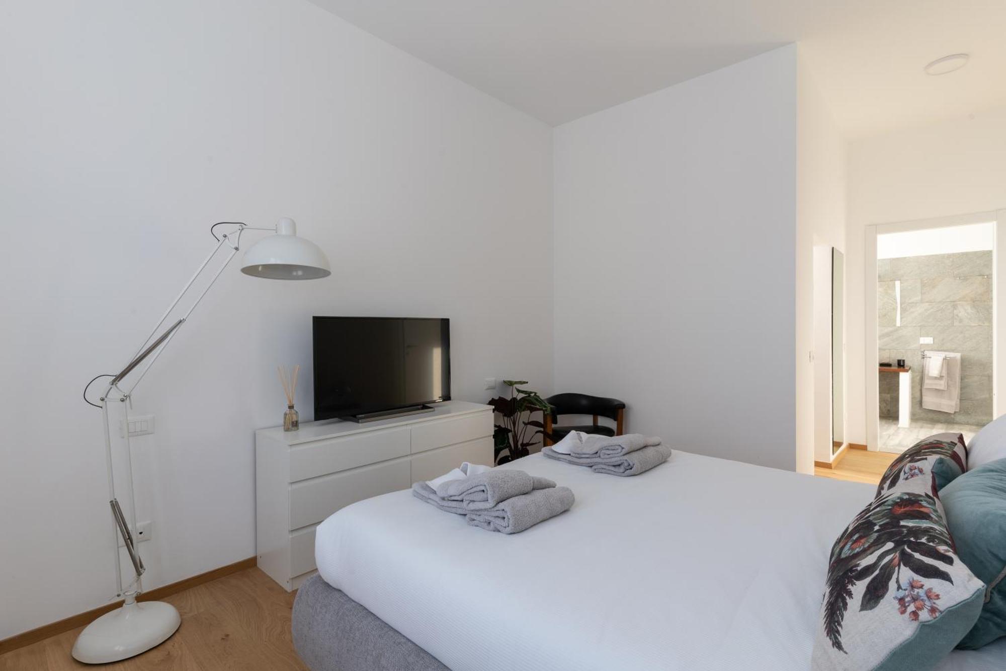 Bmore San Babila - Luxury Near Duomo Apartment *