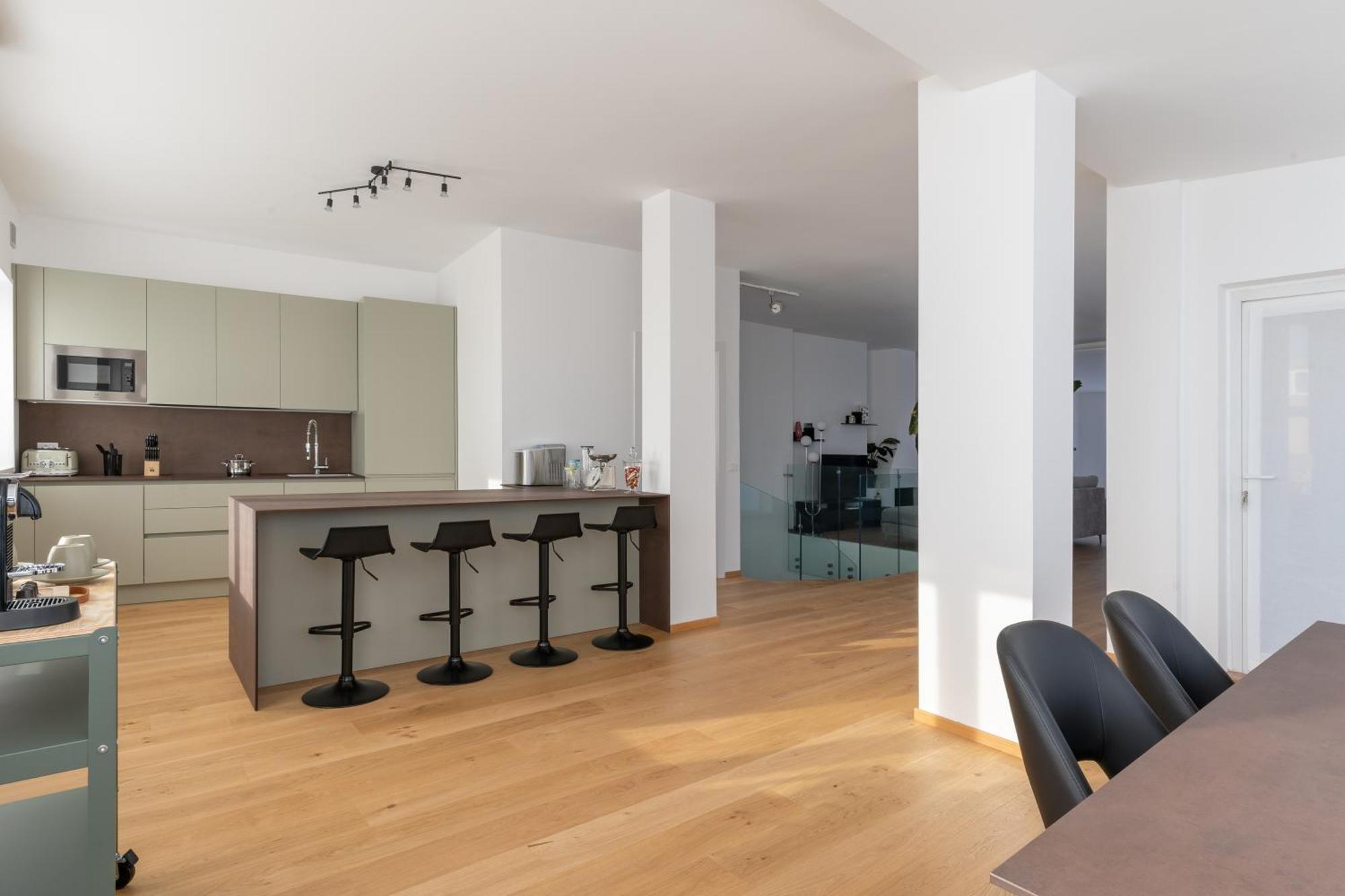 Apartment Bmore San Babila - Luxury Near Duomo Milan