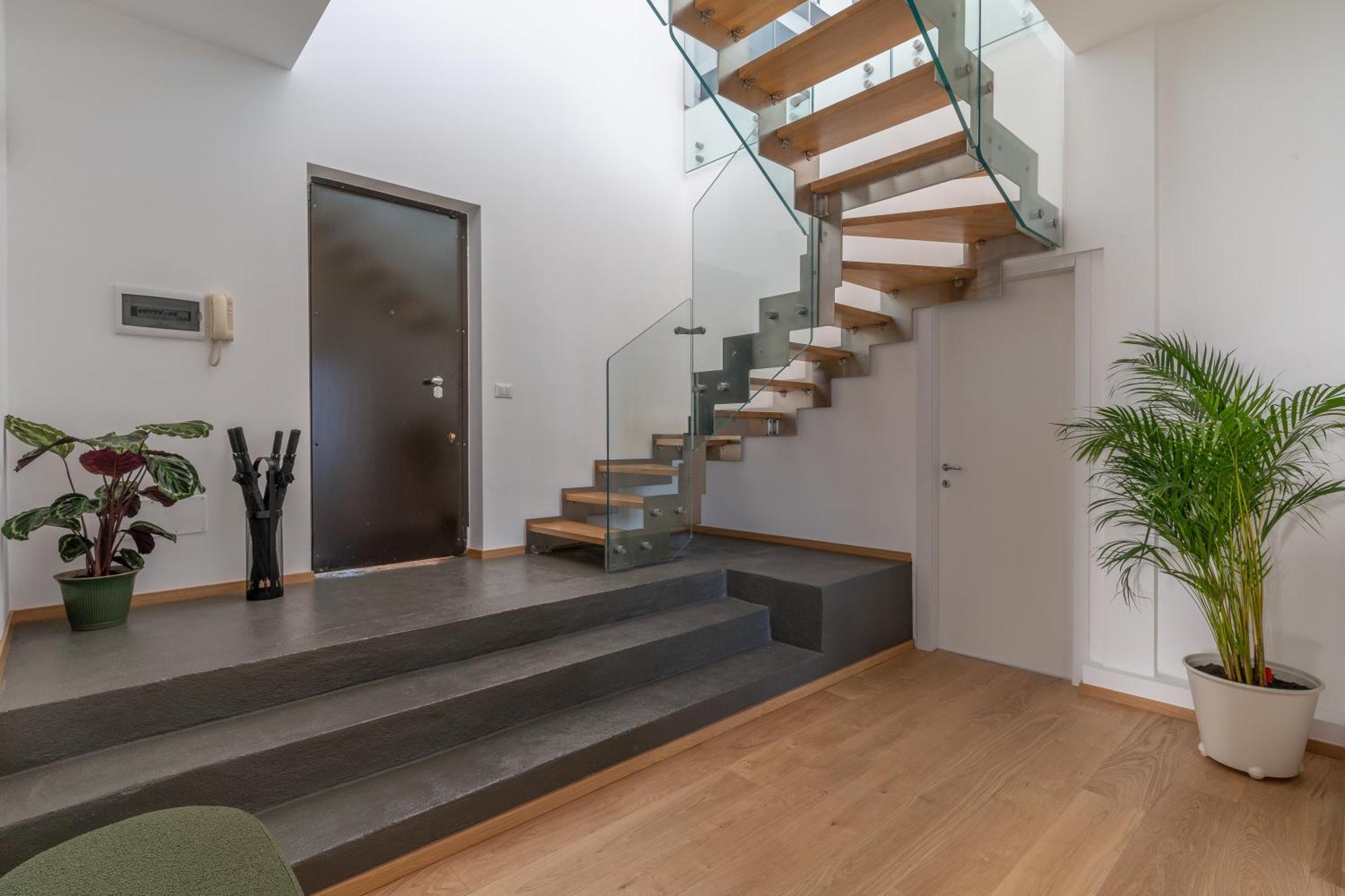 Apartment Bmore San Babila - Luxury Near Duomo Milan