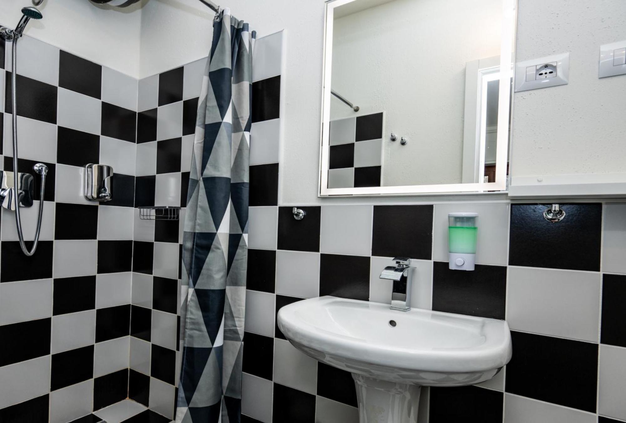 Camera Con Bagno Privato 02 Milan