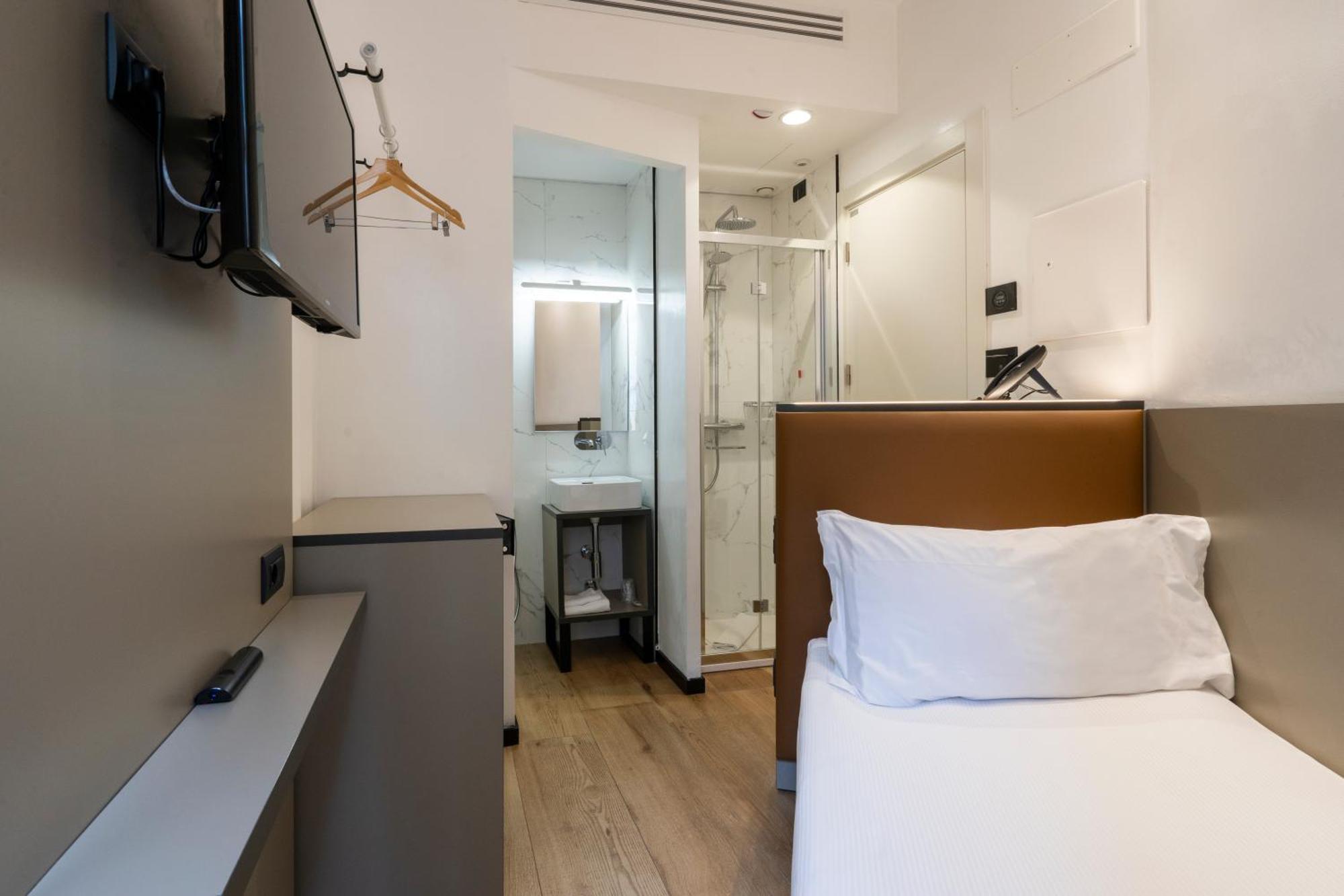 London 2* Milan