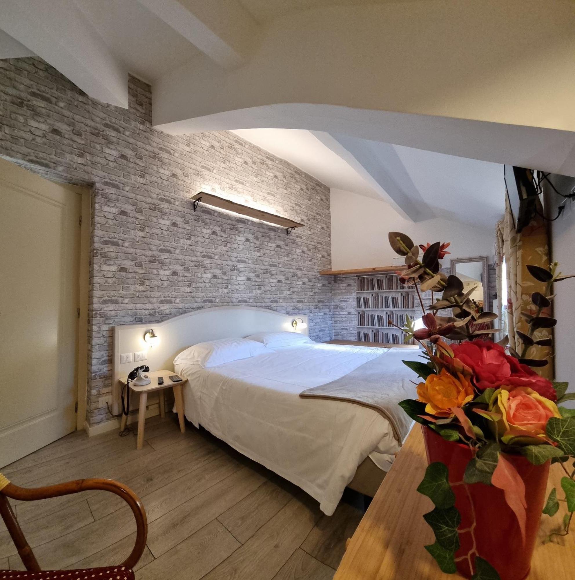 Hotel Hotel Charly 3*