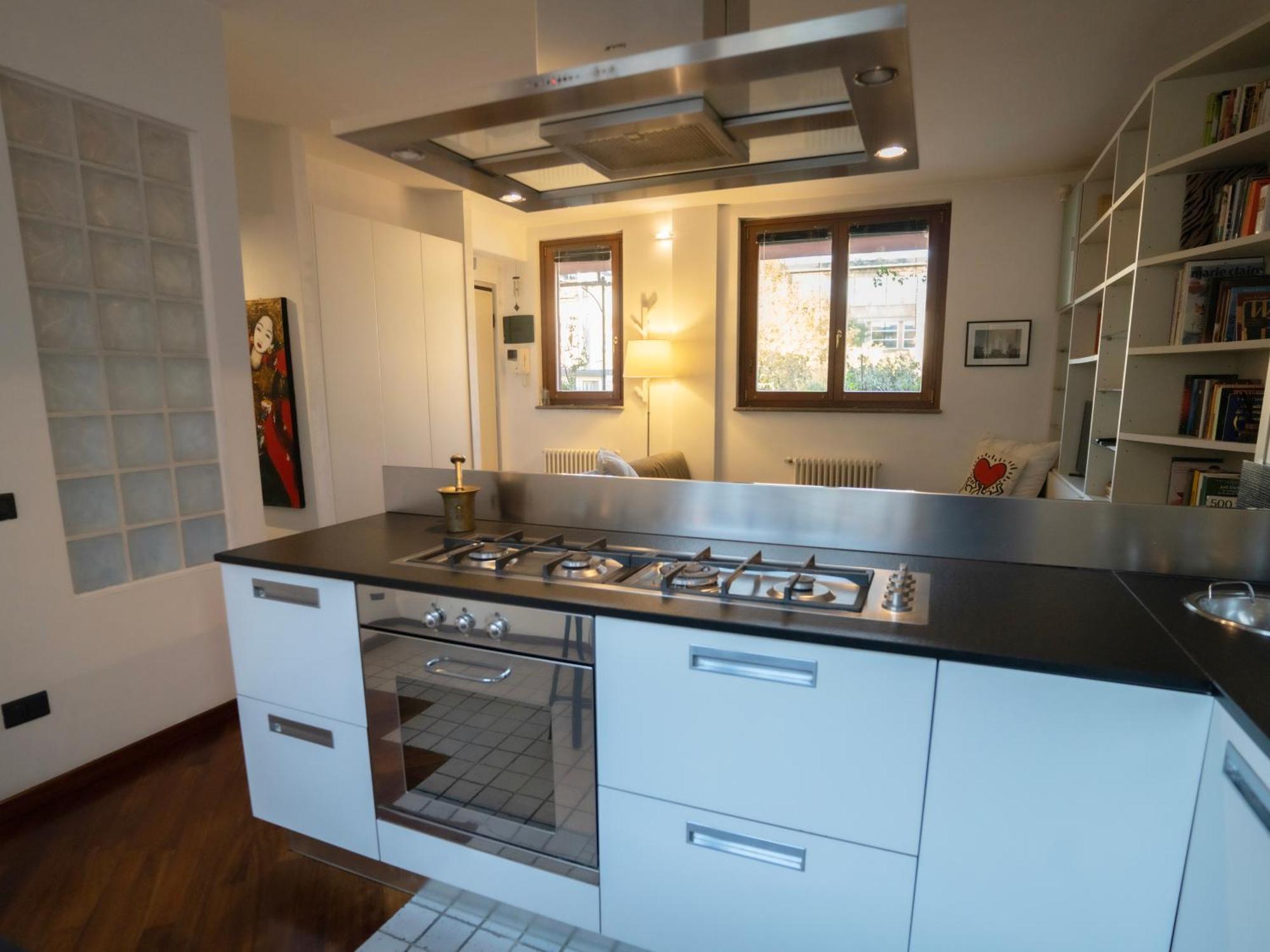 Apartment Bastia Rm Scalo Romana Prada Bocconi Ieo Ied Forum Assago Duomo15min *
