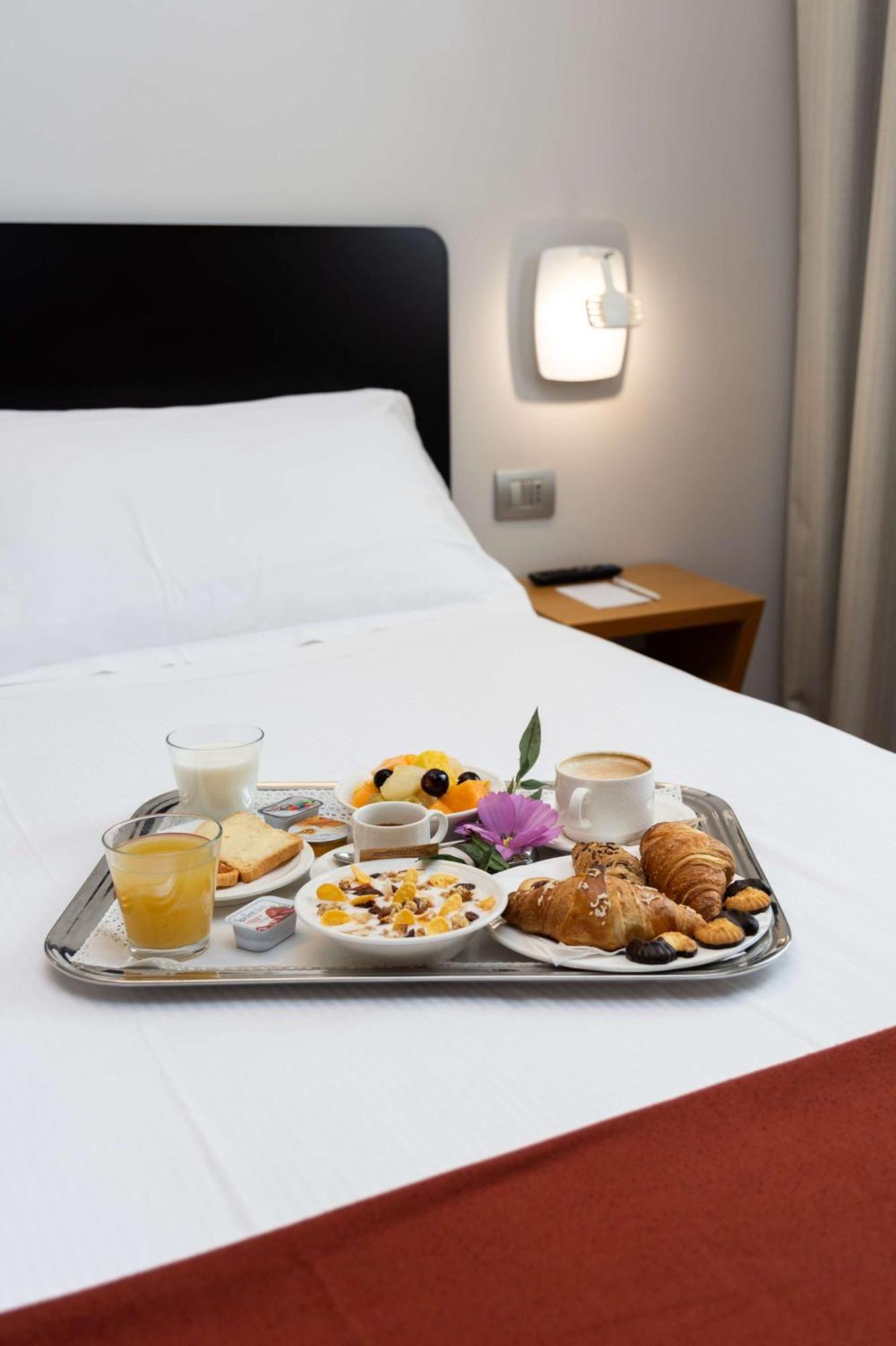 Western Major Hotel 4*