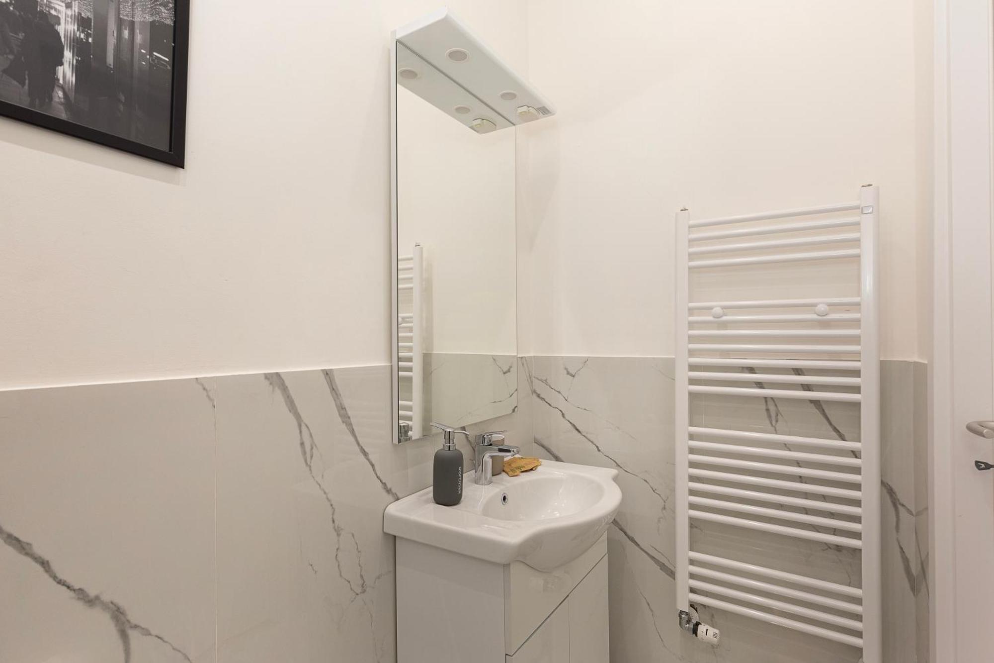 Apartment Graceful Flatwi-fi & Peaceful! Milan