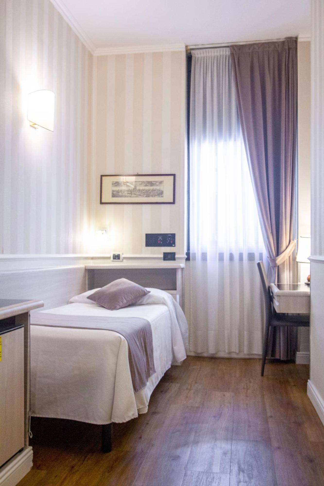 Hotel Flora