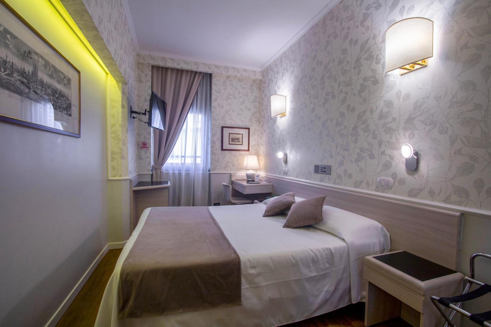 Flora 3* Milan