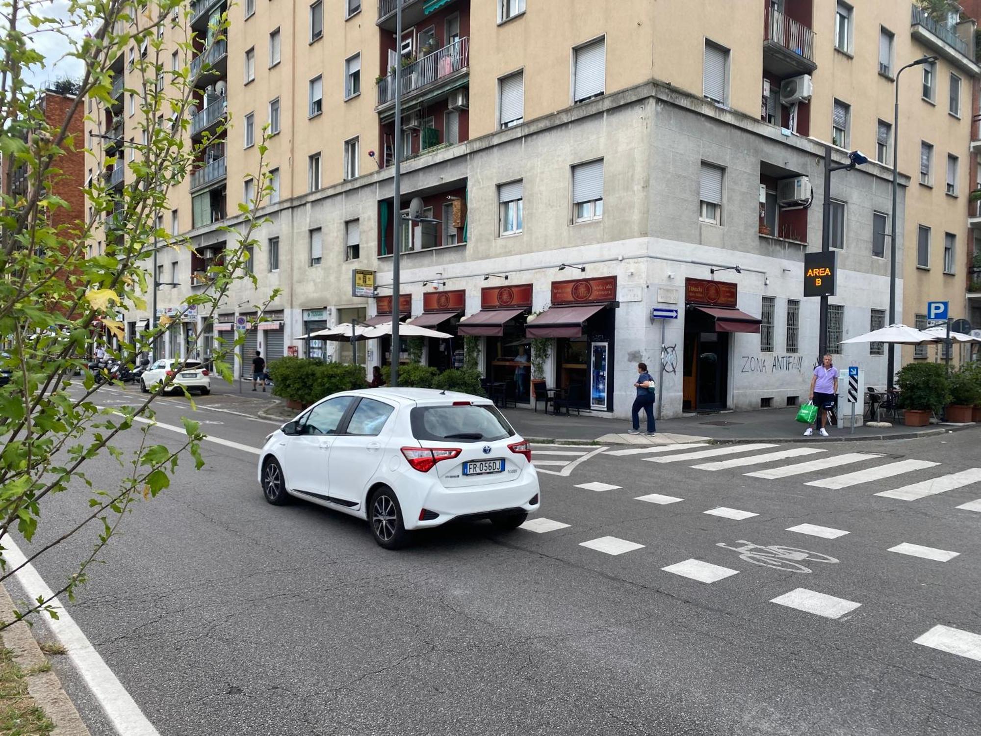 Dipinta Di Blu * Milan