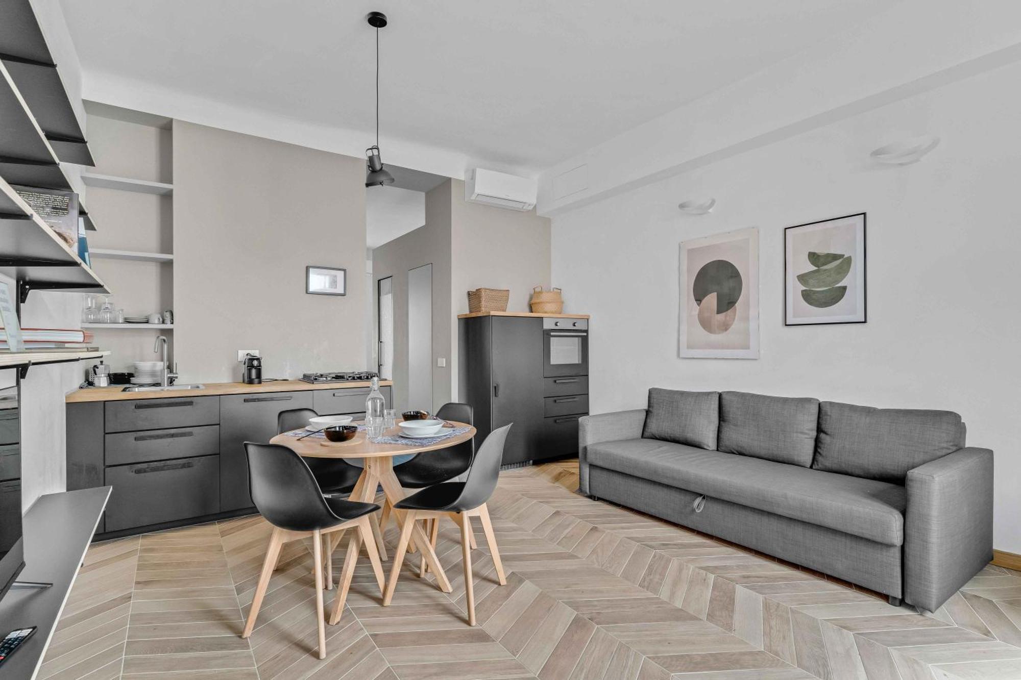 Ven54 -loreto - Duomo- Modern - - Bright Milan