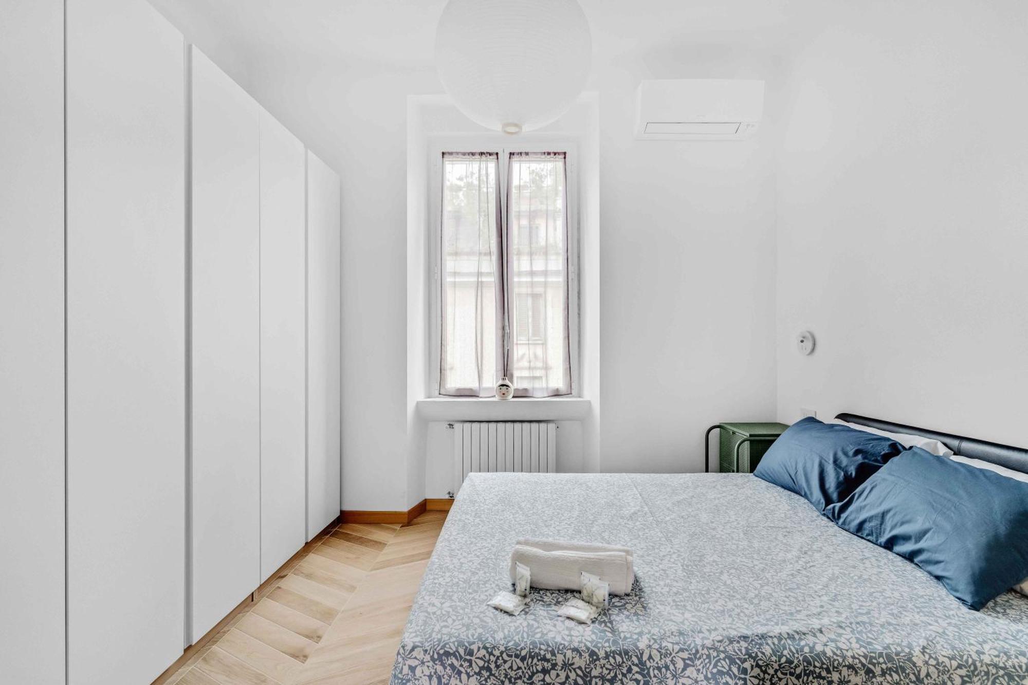 Ven54 -loreto - Duomo- Modern - - Bright Milan