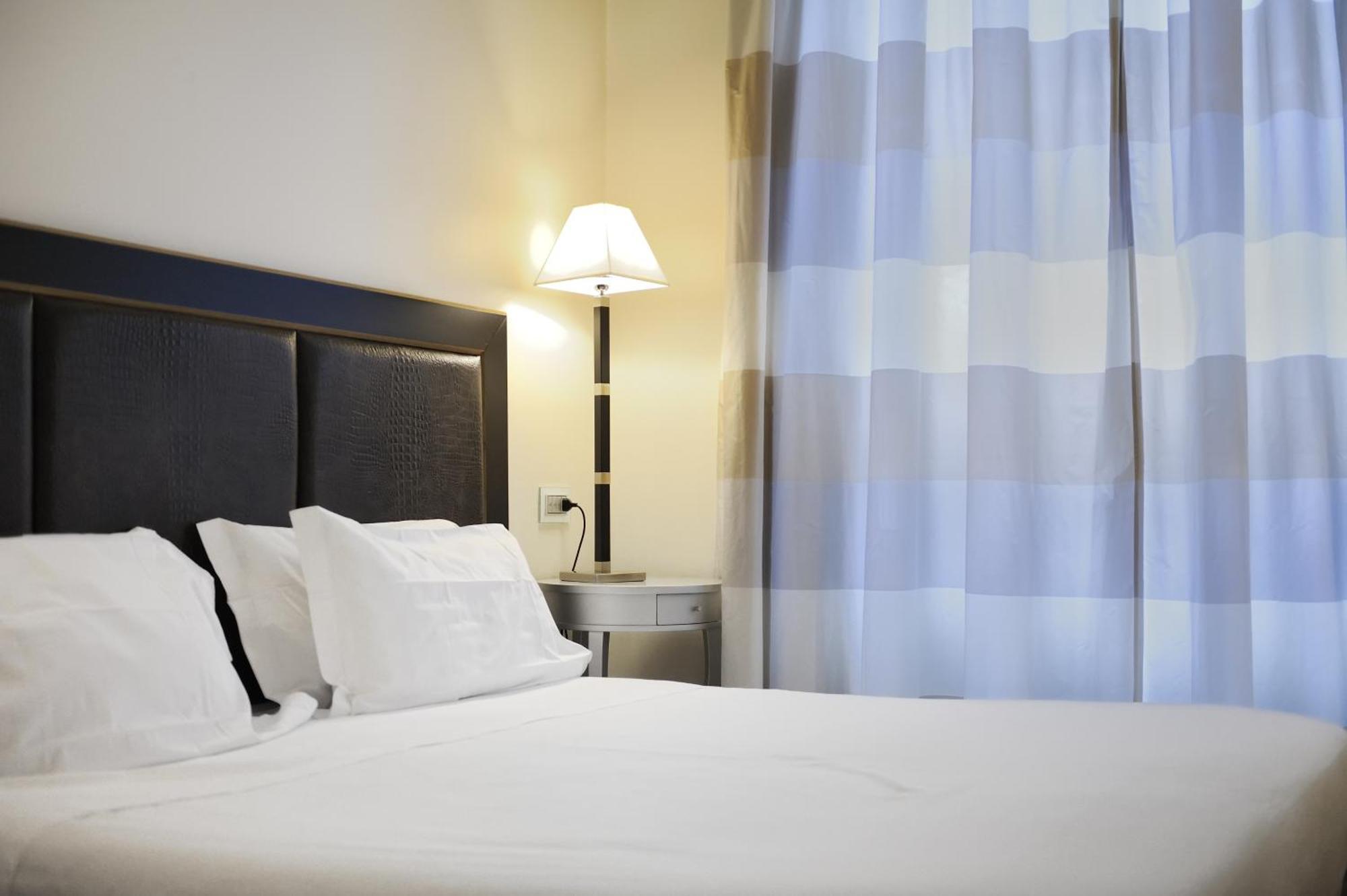 Canada Hotel 3*