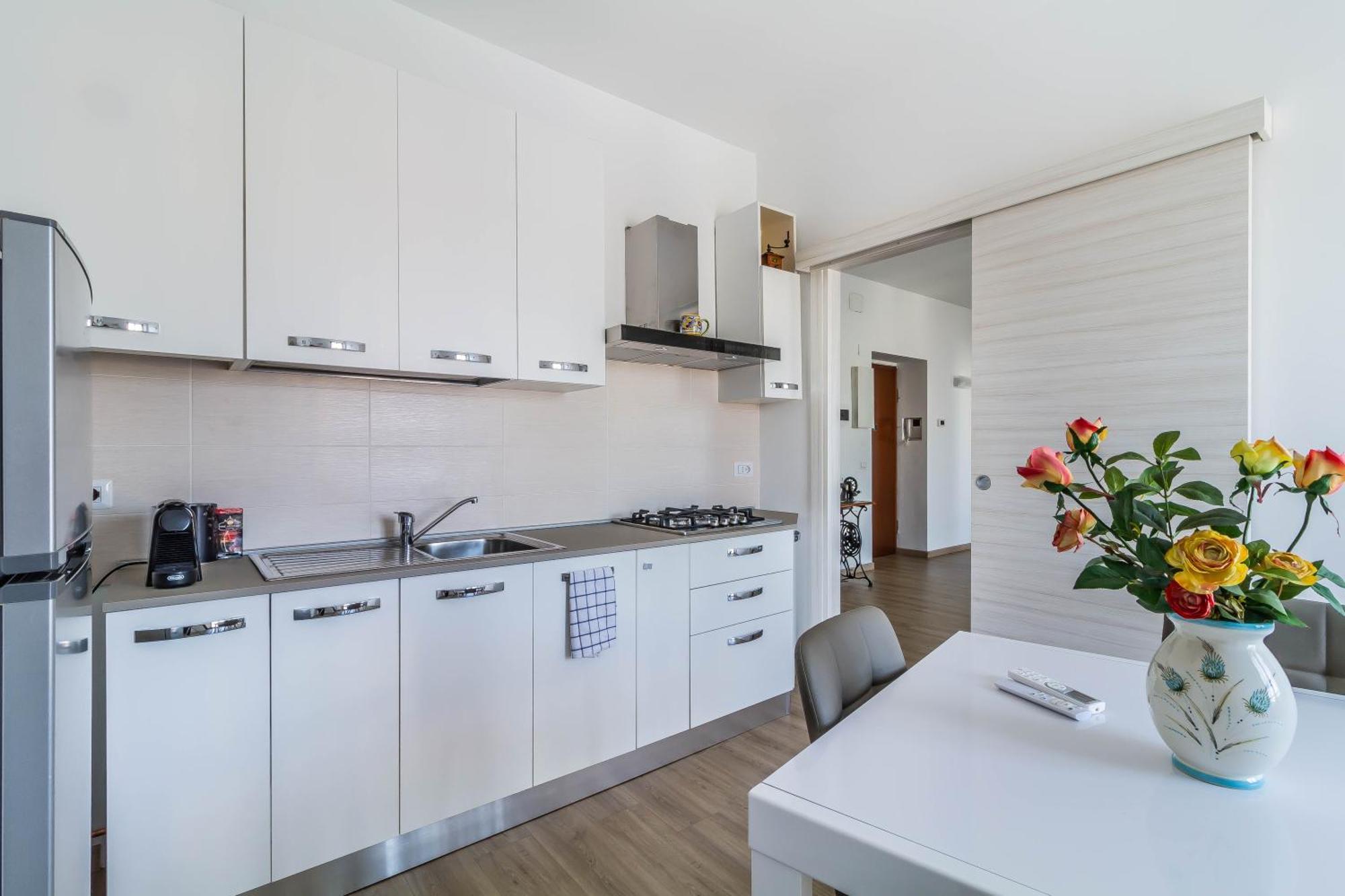 Apartment Domusmi Benedetto Marcello-28 Milan