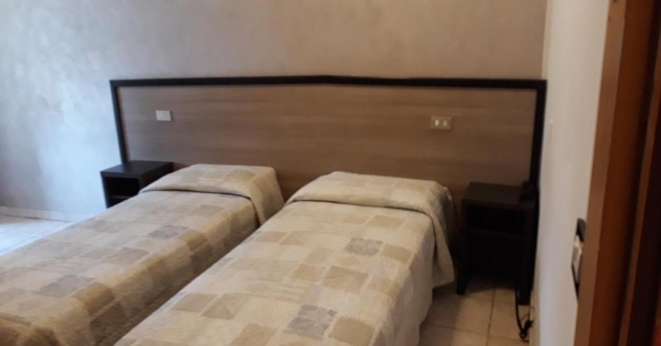 Salus Hotel