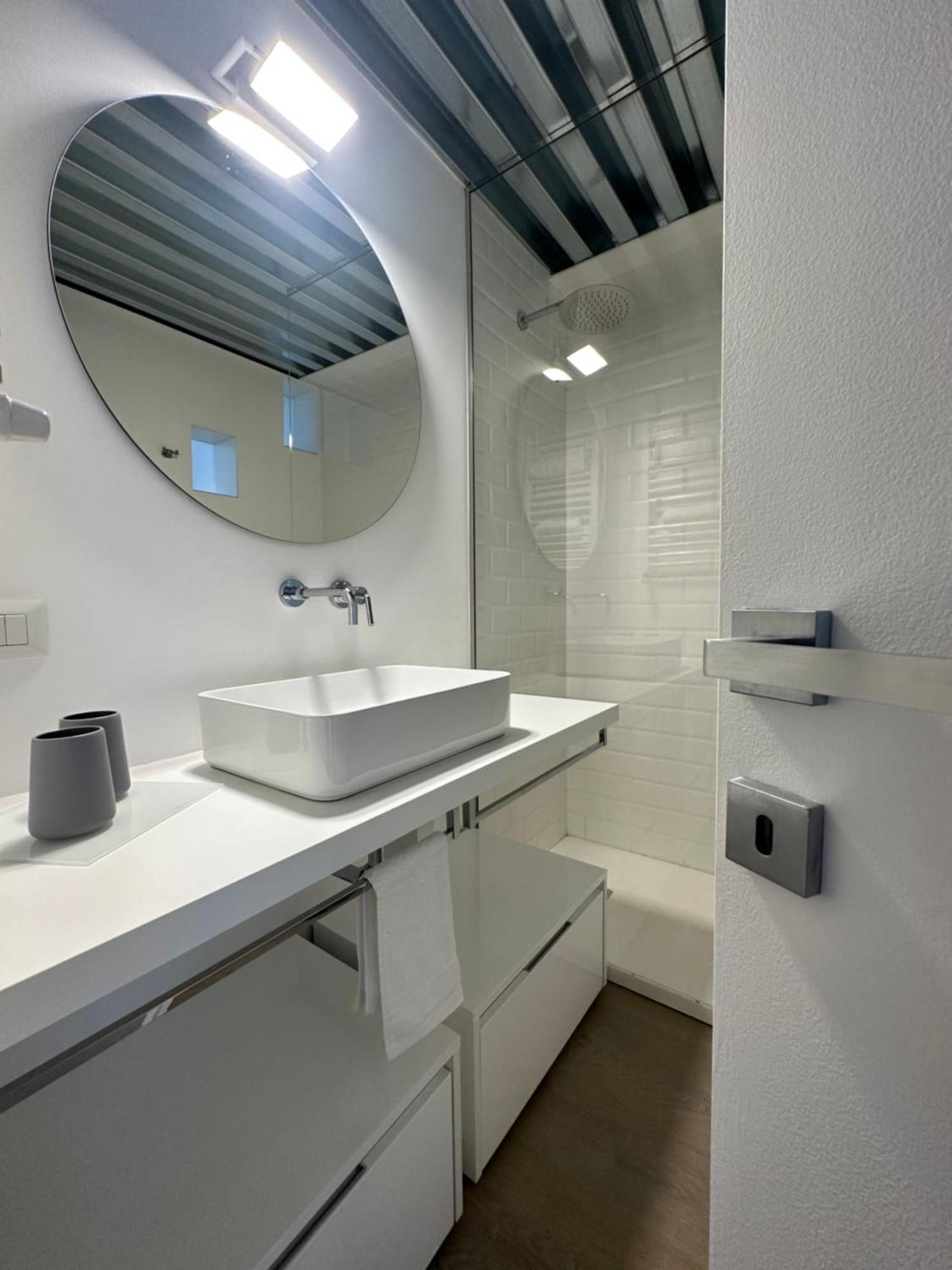 White In Apartment Milan