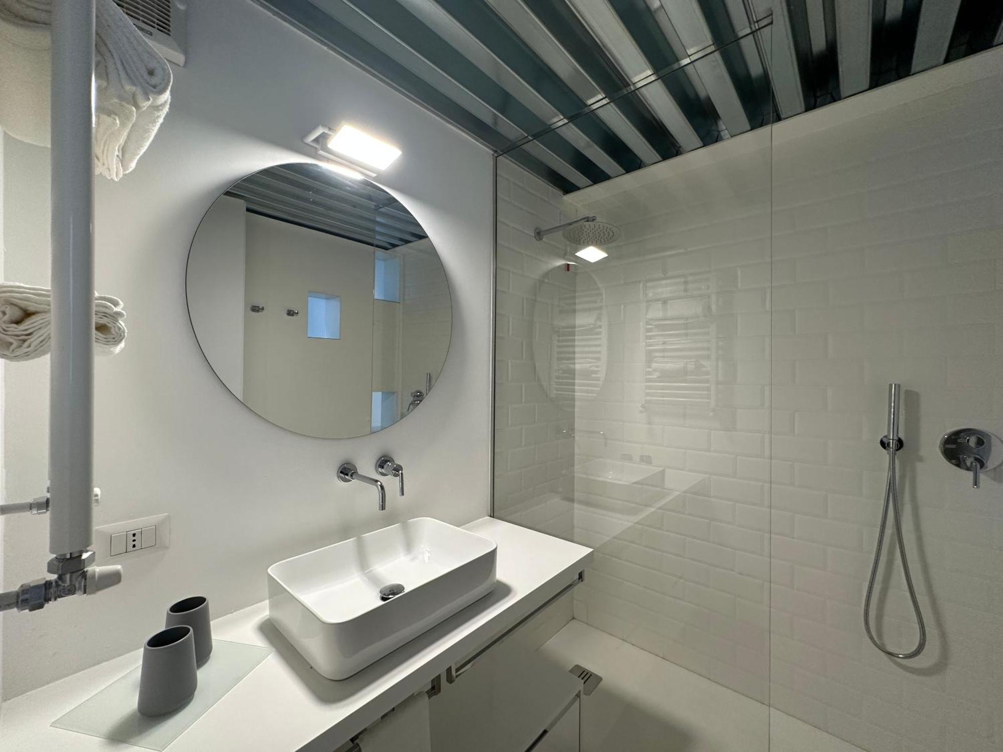 White In Apartment Milan