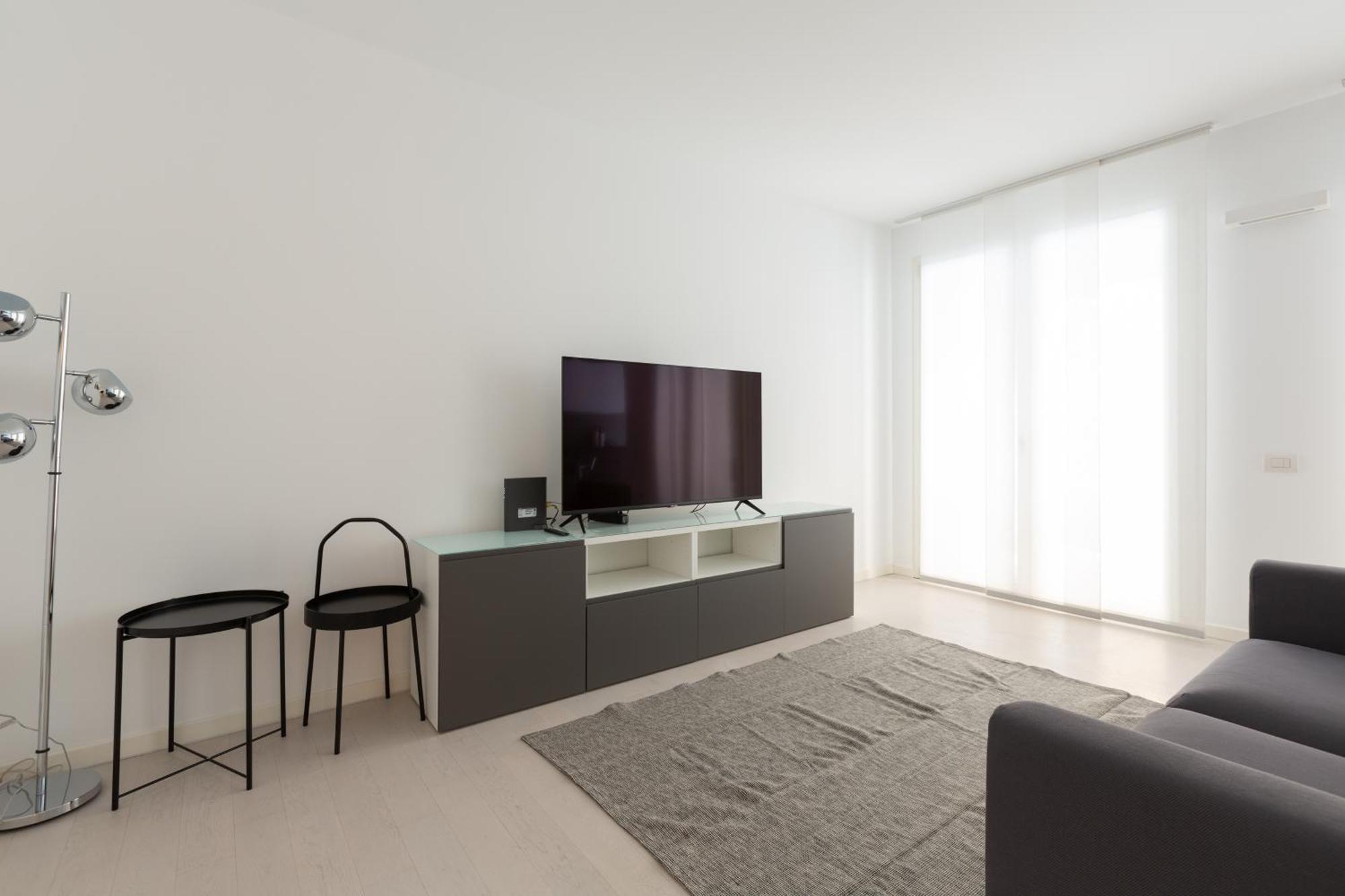 Porta Nuova Bright And Roomy Flat Apartment Milan