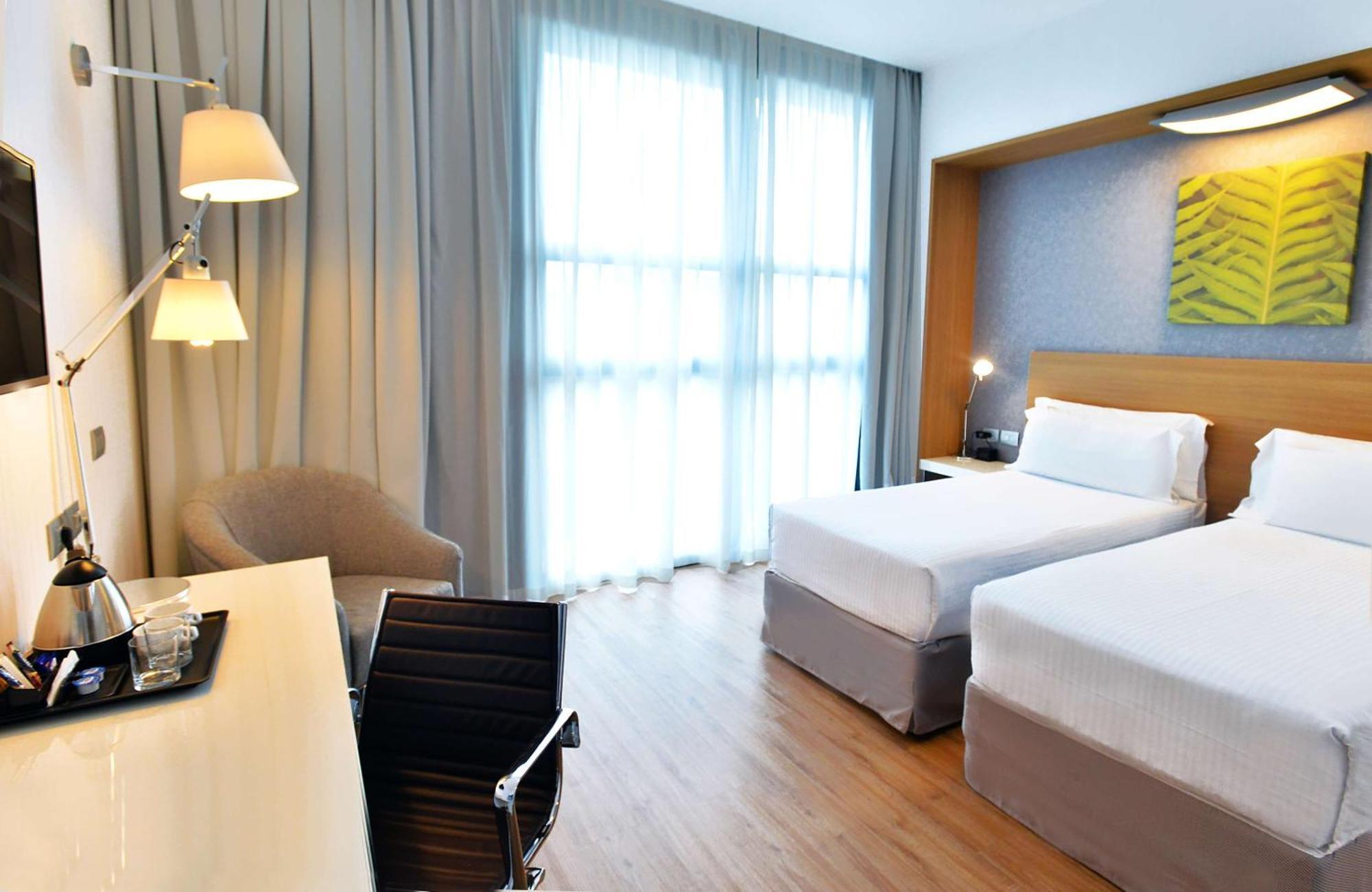 Hilton Garden North 4*
