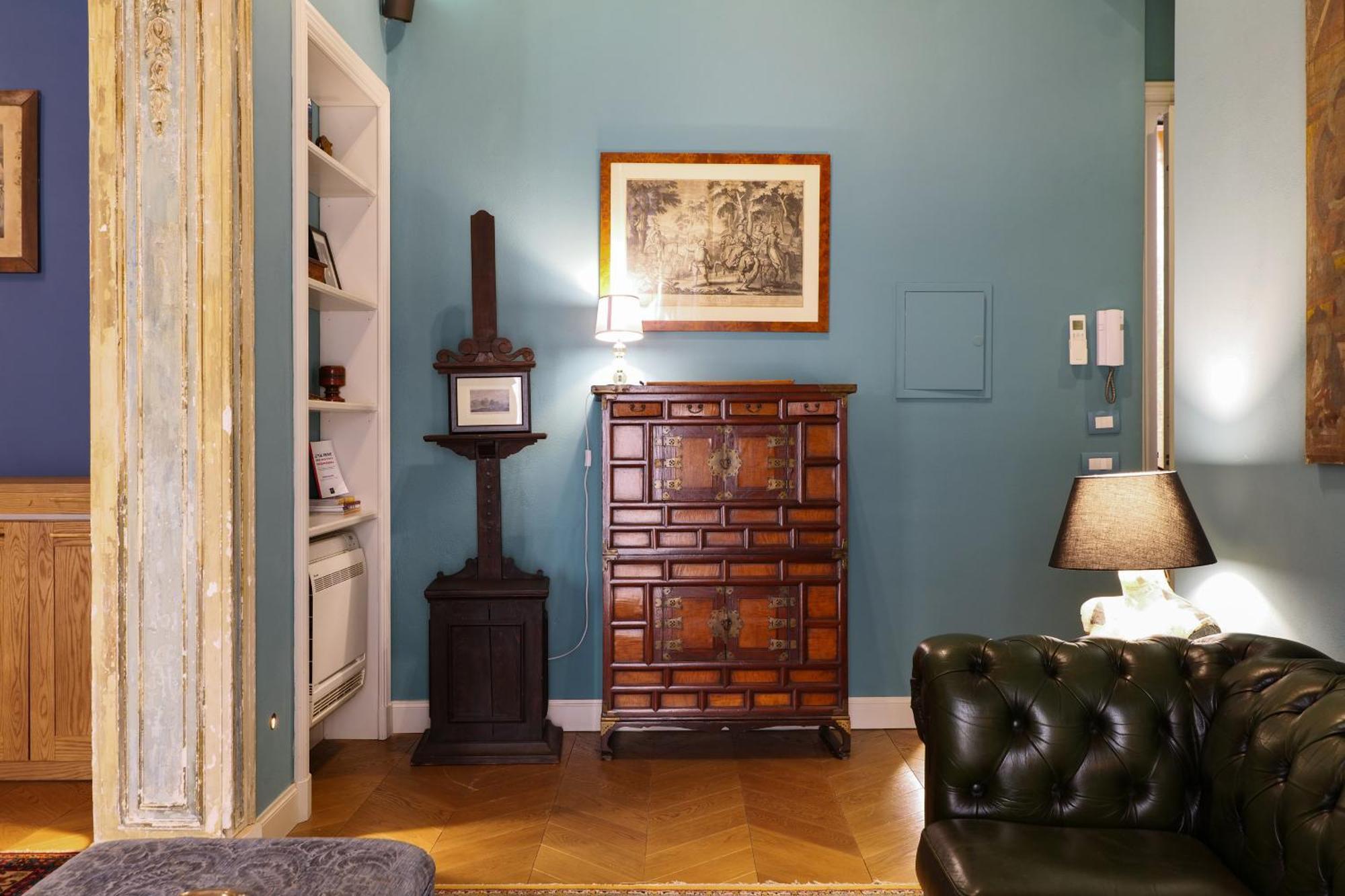 Prestige Boutique - Montenapoleone * Milão