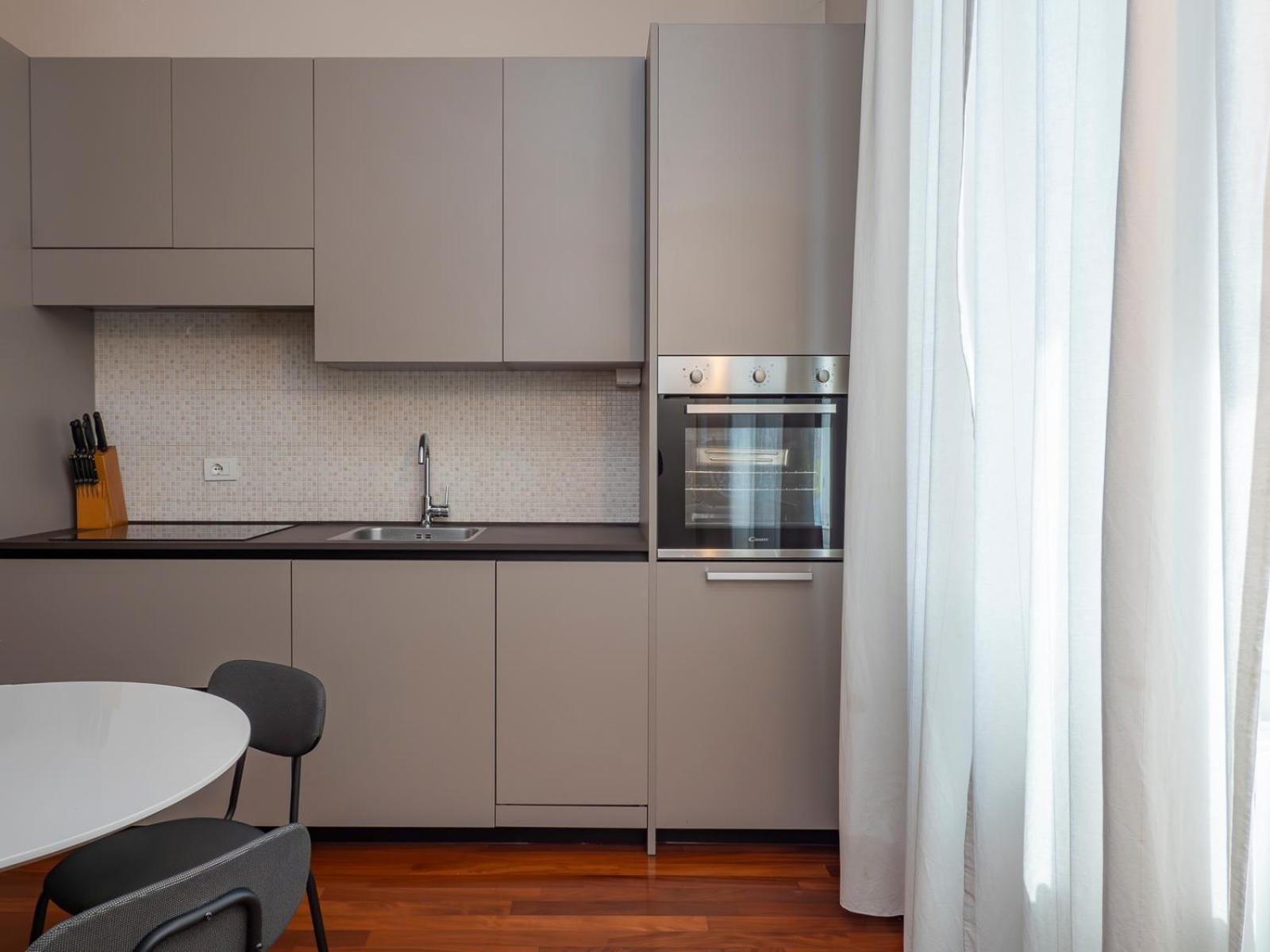 Apartment Xenia - Luminous Flat In Fondazione Prada Milan