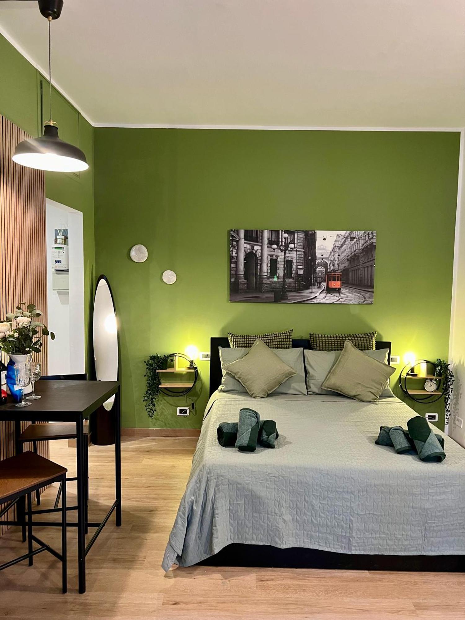La Bella Charme 3 Km Away From Duomo/ Netflix & Wi-fi Included * Milan