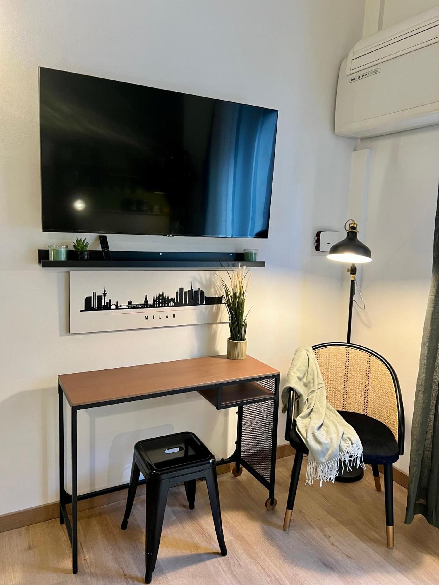 La Bella Charme 3 Km Away From Duomo/ Netflix & Wi-fi Included Milan