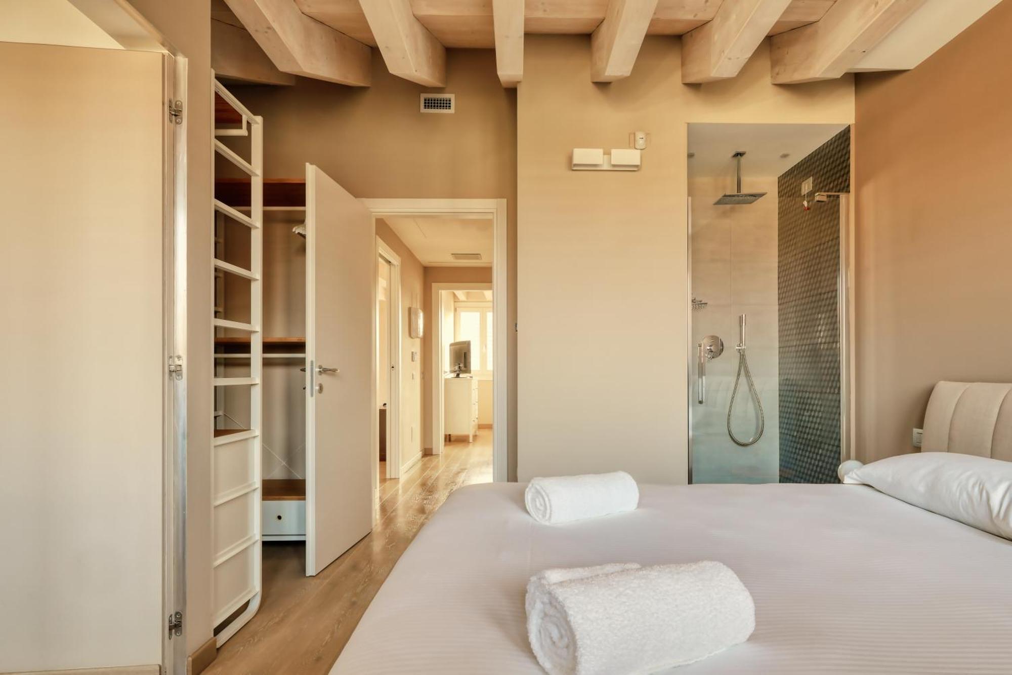 Joivy Elegant With Parking And Balcony