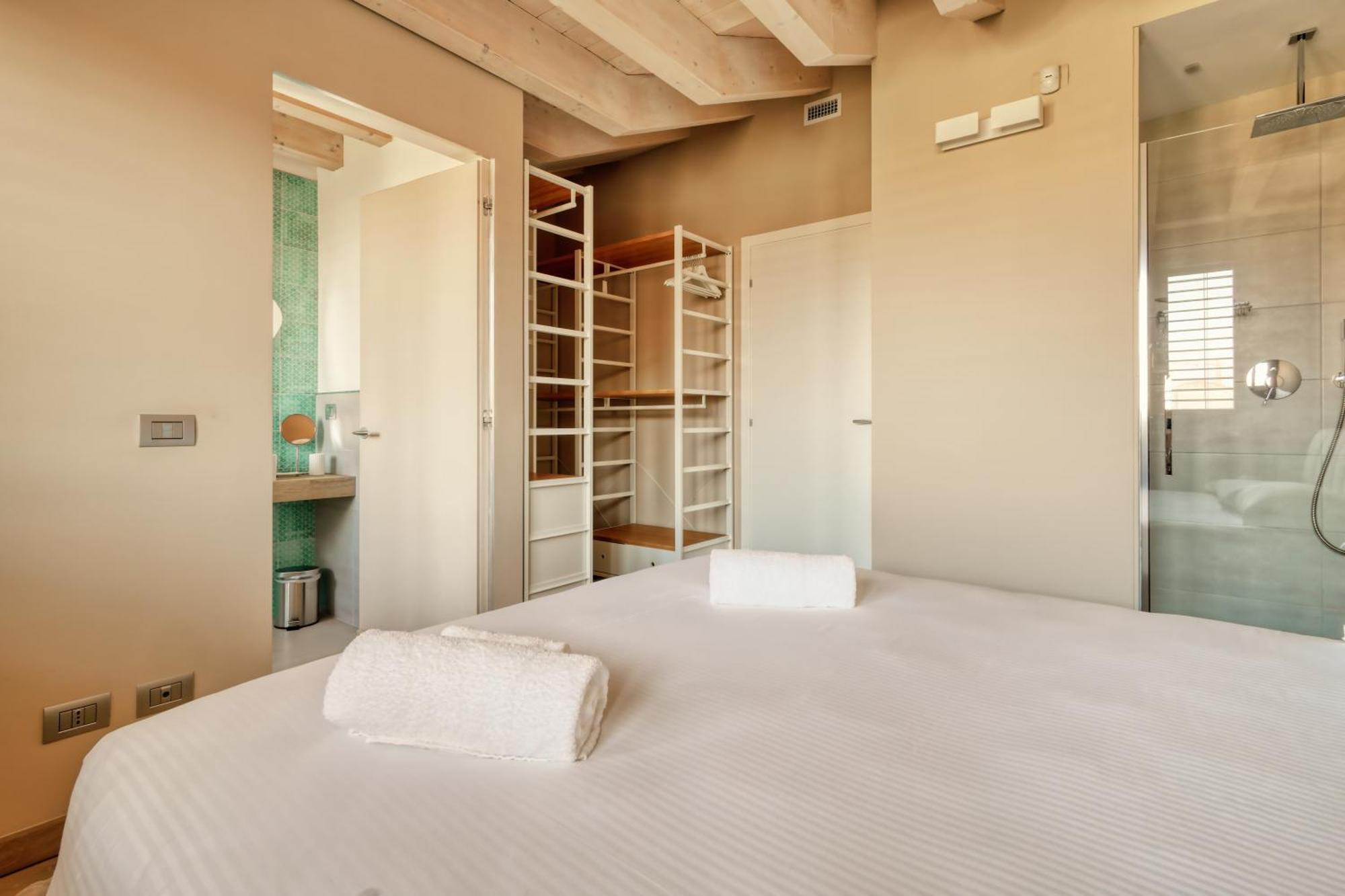 Joivy Elegant With Parking And Balcony