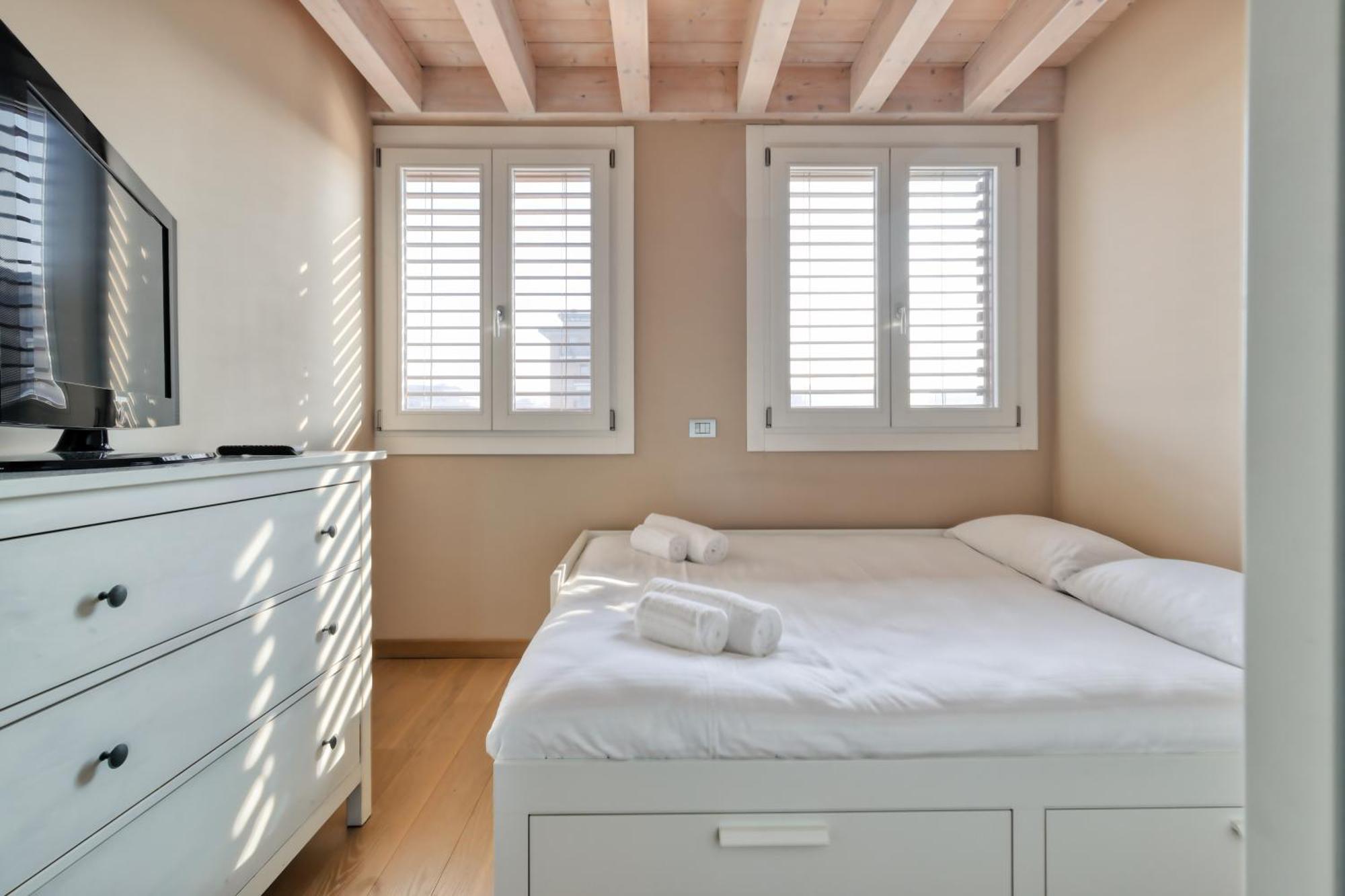 Apartamento Joivy Elegant With Parking And Balcony Milão