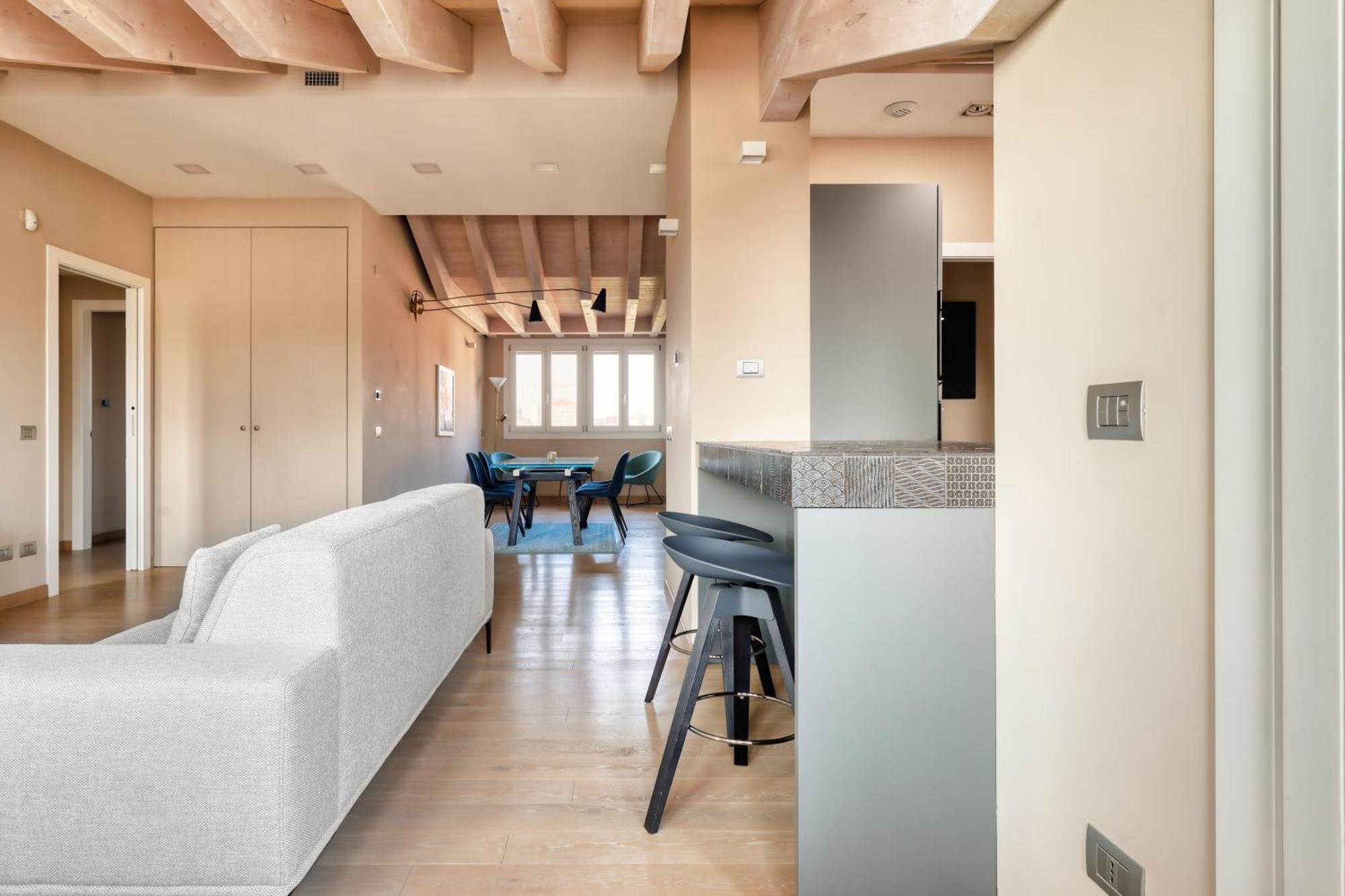 Joivy Elegant With Parking And Balcony * Milão