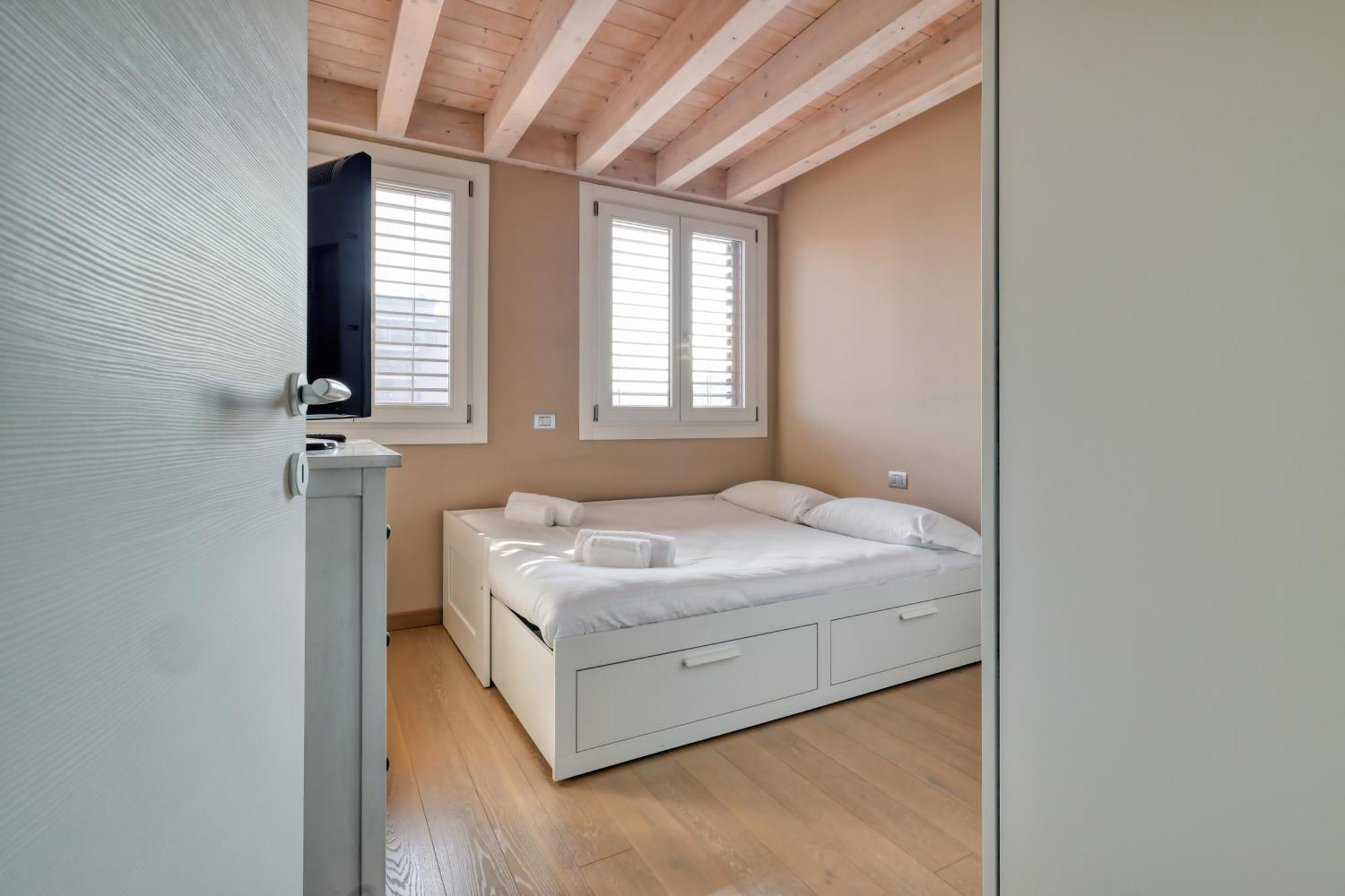 Joivy Elegant With Parking And Balcony *