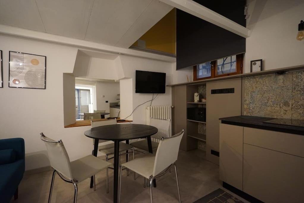 A Due Passi Dal Bosco Verticale Apartment Milan