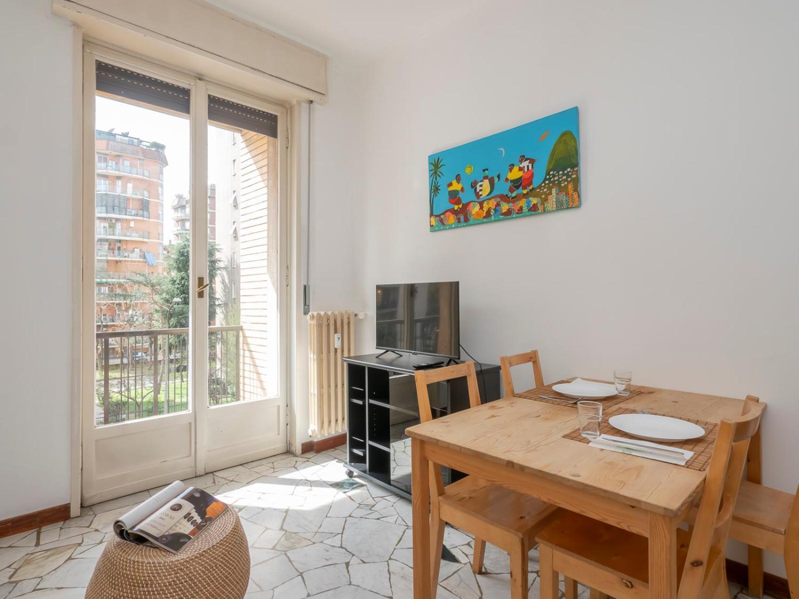 Apartment Xenia - Spacious Two-room In The Flower District Milan