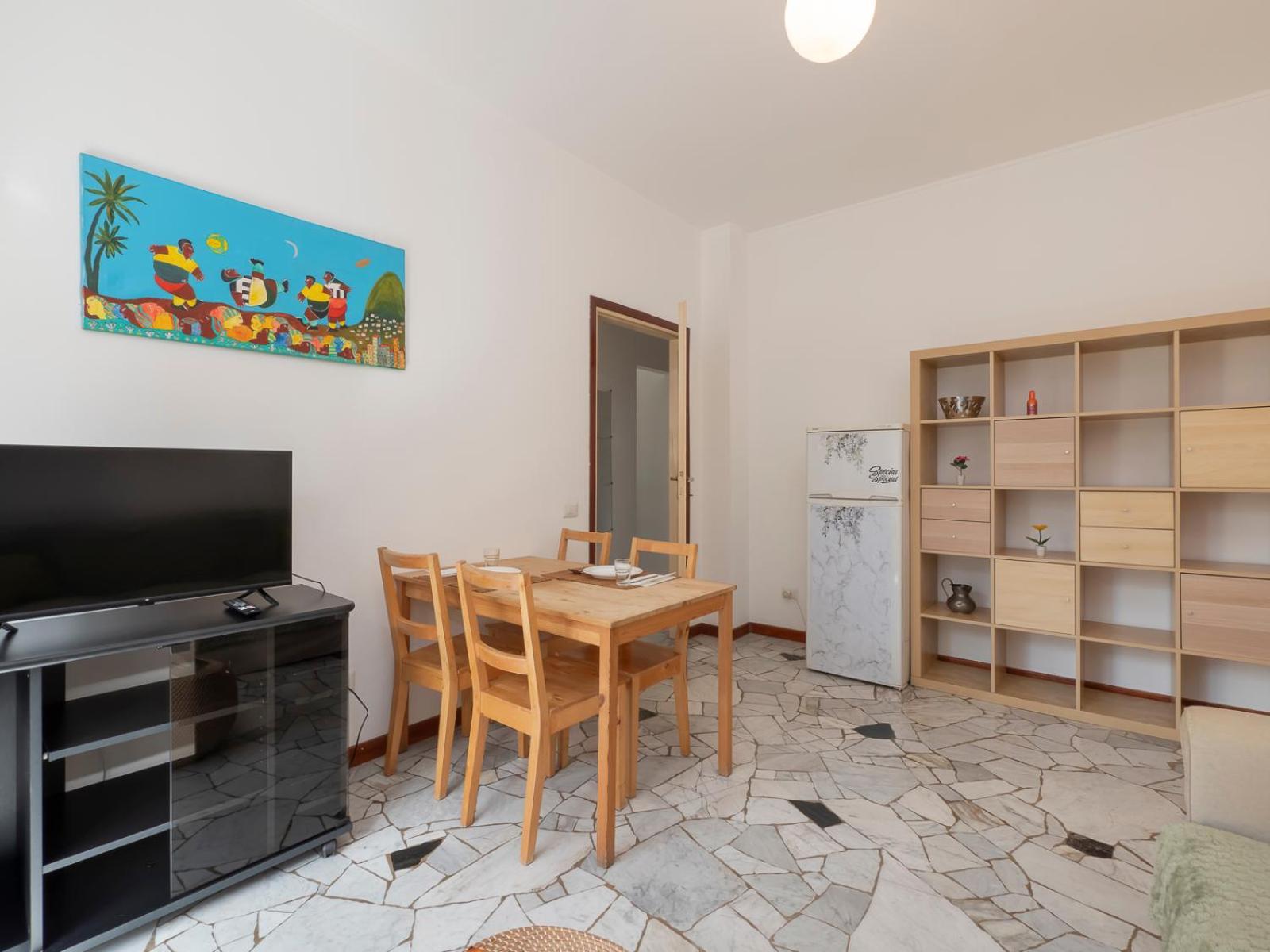 Xenia - Spacious Two-room In The Flower District * Milan