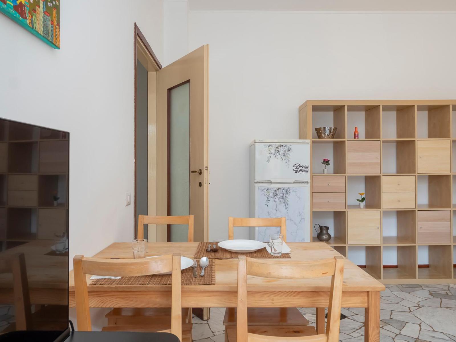 Apartment Xenia - Spacious Two-room In The Flower District Milan
