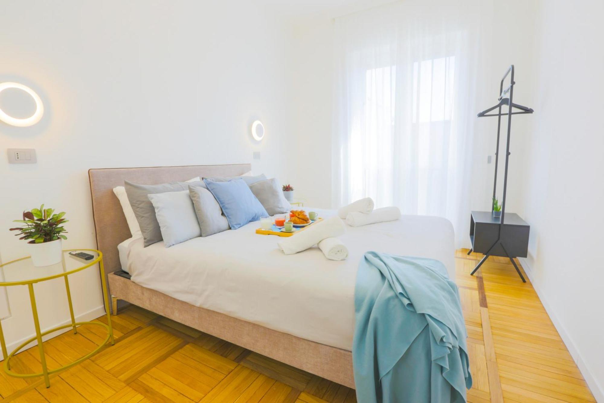 Private Luxury 5 Bedroom - Station * Milano