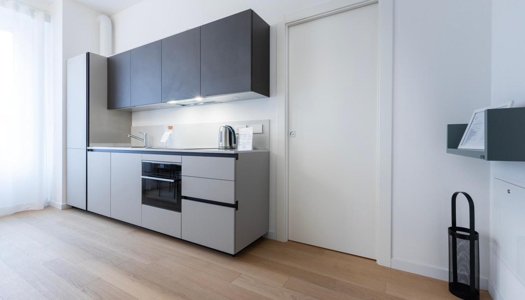 Italianway - Petrella 4b * Milan