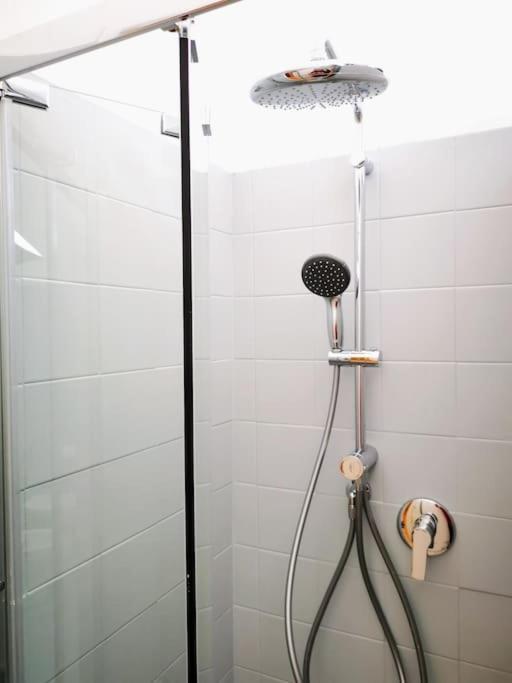 Apartment Sunny Flat 50 Meters From The Metro *