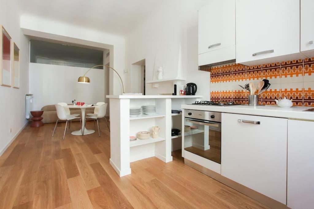 Apartment Hacca Collection - Arco Della Pace - Sempione - Chinatown 2br Milan