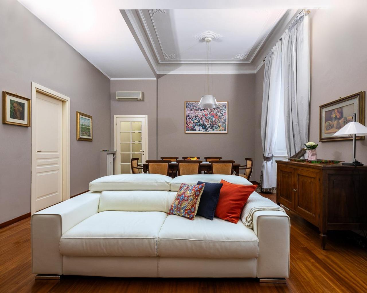 Giovio 11 - Eccellente - Spazioso - Apartamento Milão