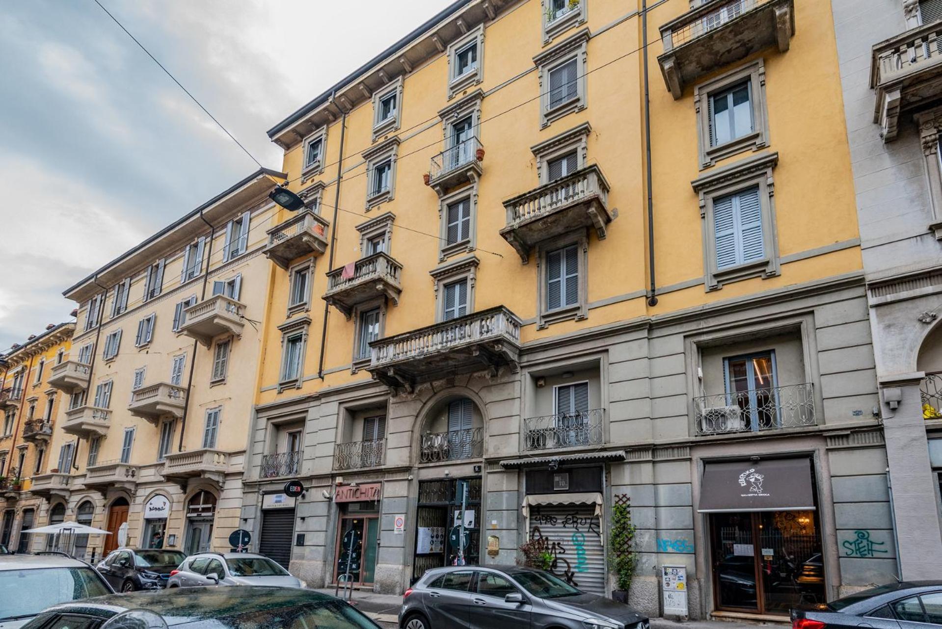 Via Cagnola Arco Della Pace 4pax-wifi Milan