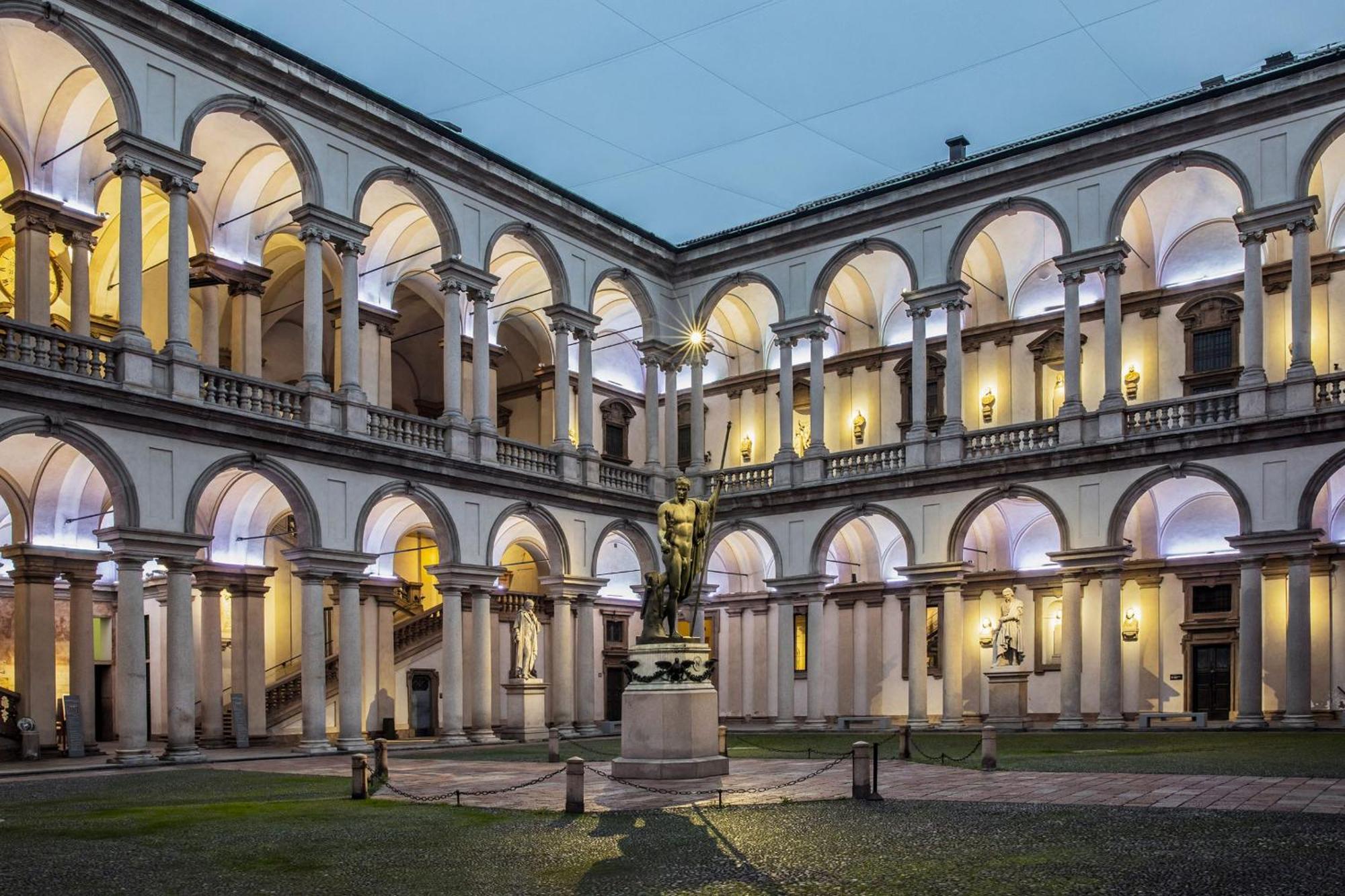 Pontaccio 22 Brera Fashion&design Milan