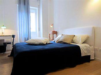 Temporary House - Design District Apartment *