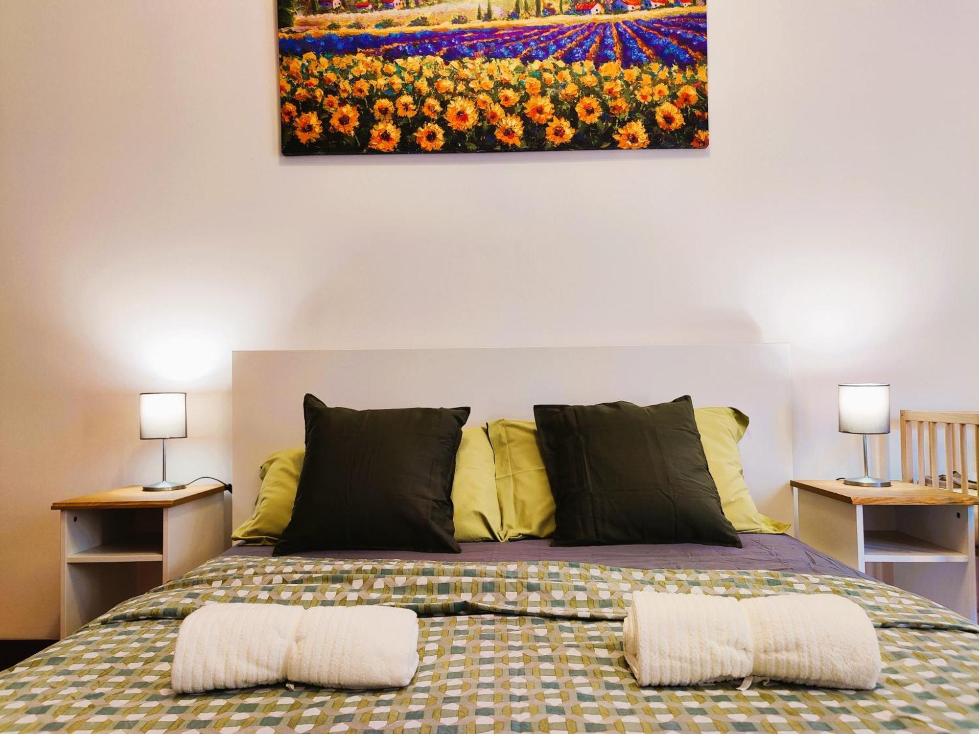 Luxury In Piazza 5 Giornate Apartment