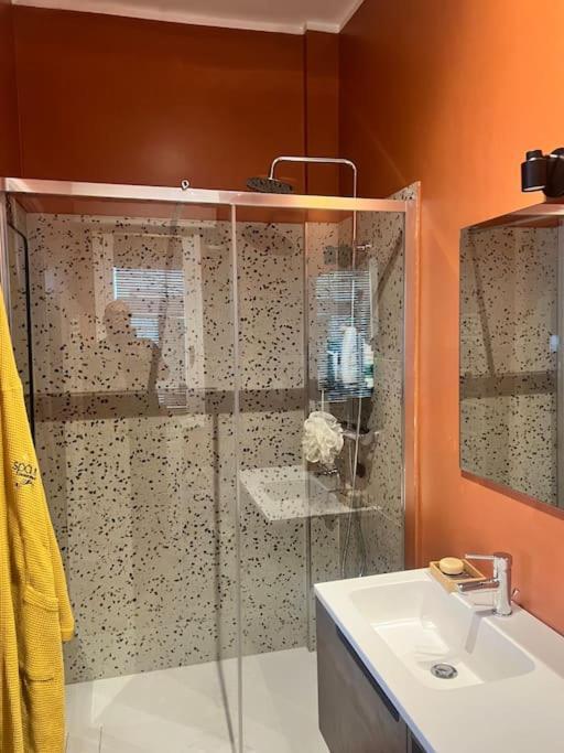 Nuovissimo Monolocale Con Cucina E Terrazzo *