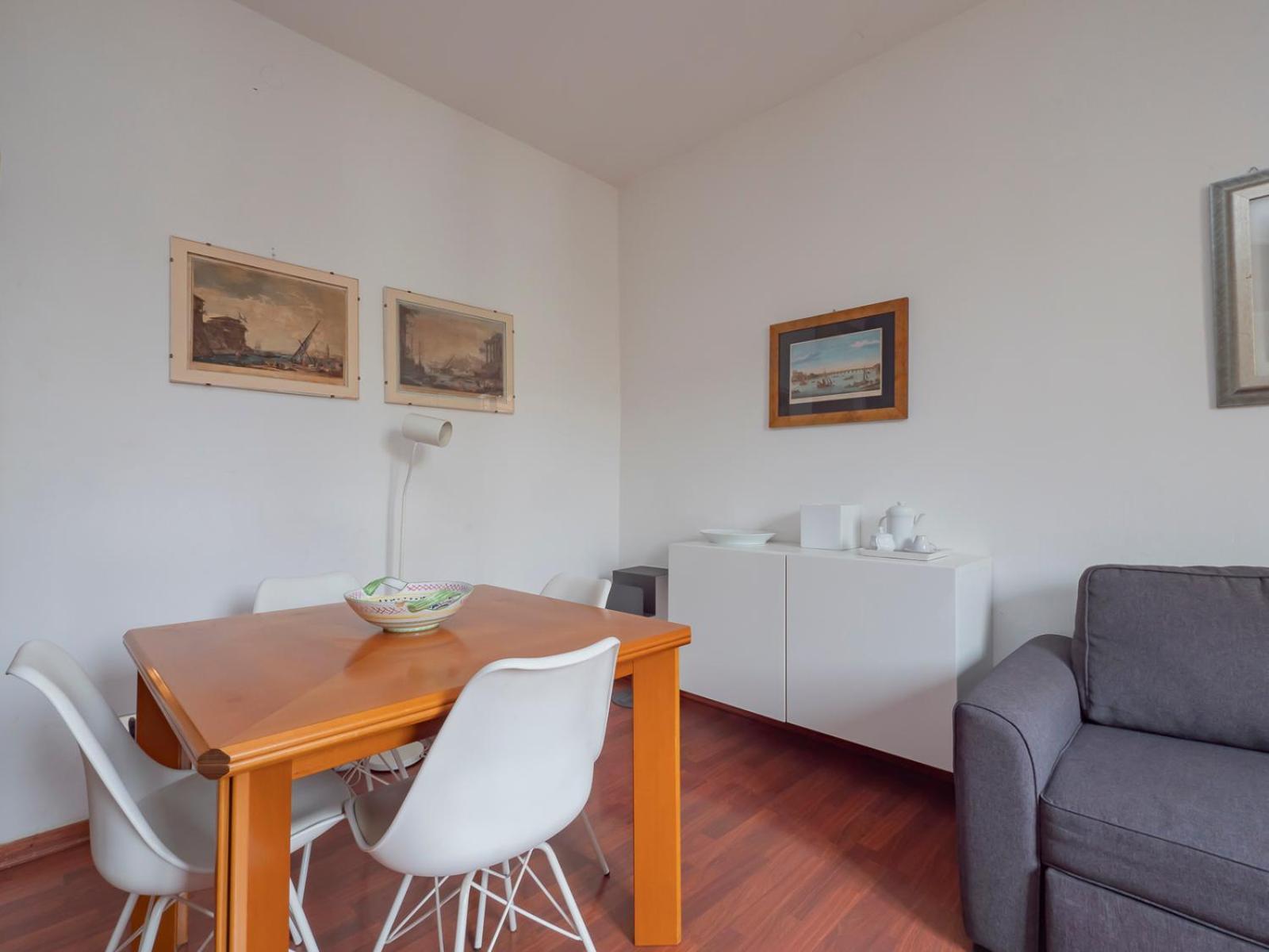 Youhosty - Panfilo Castaldi 26 Milan